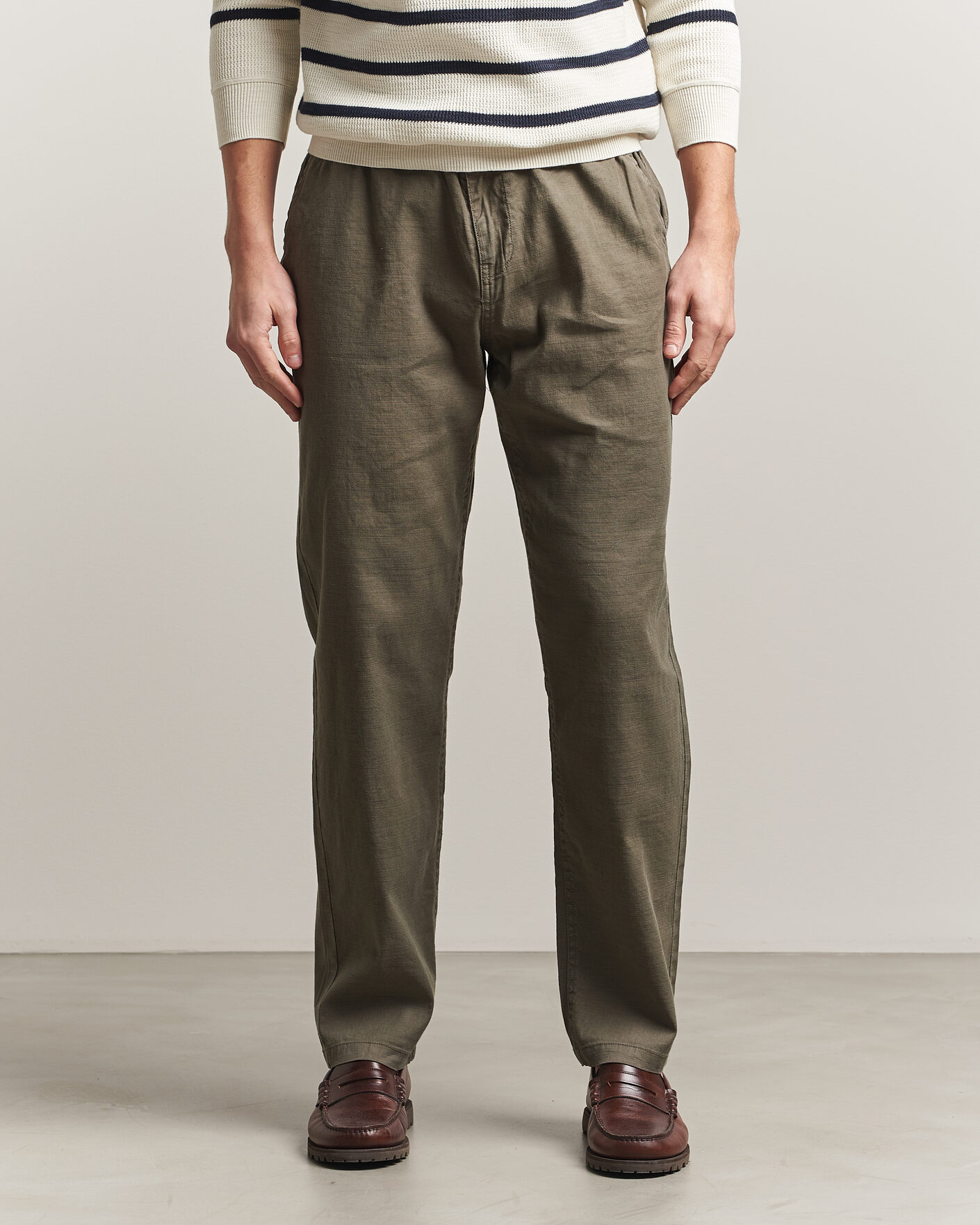 Hombres | Pantalones | Morris | Fenix Linen Trousers Olive