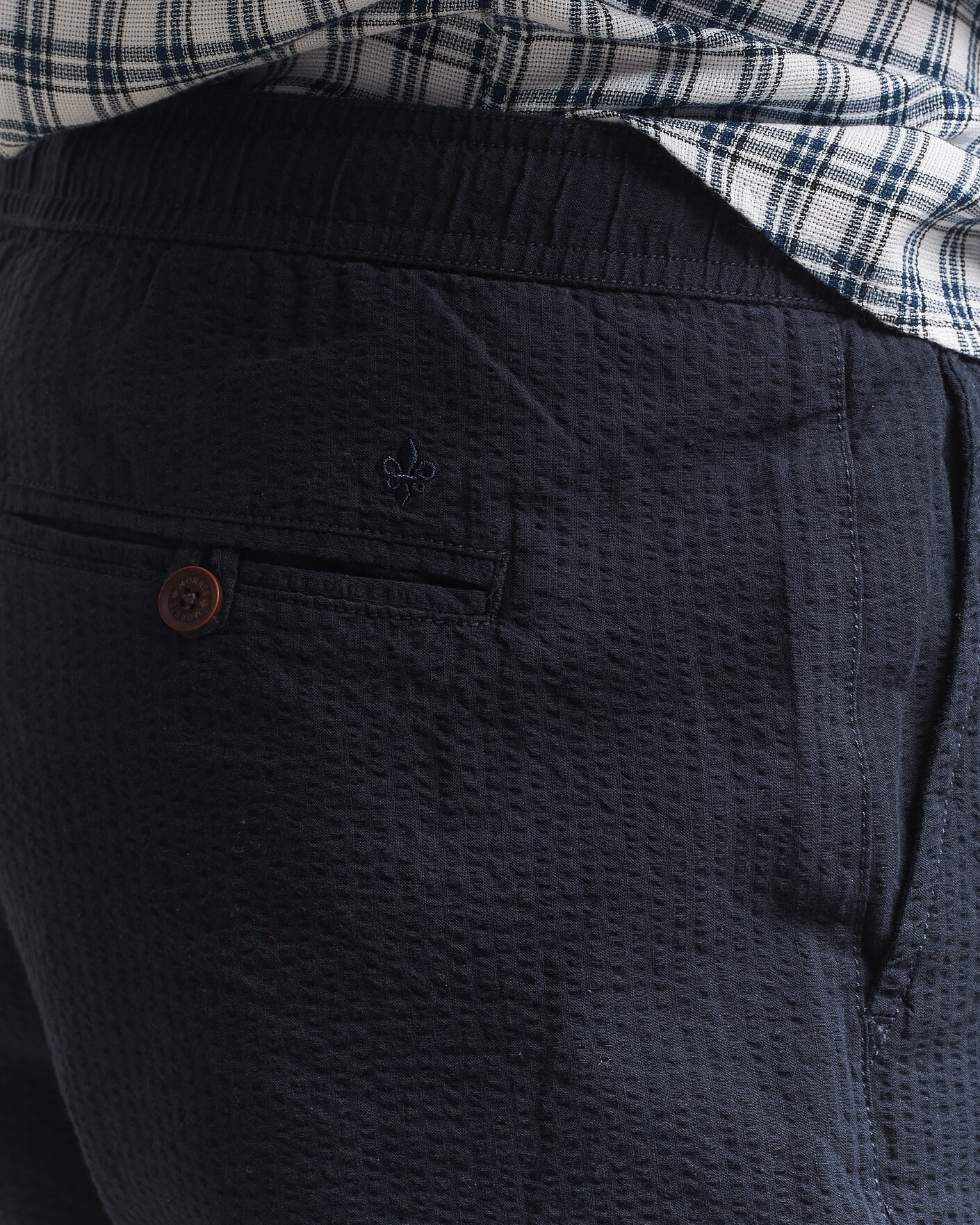 Hombres | Pantalones | Morris | Fenix Seersucker Trousers Dark Blue