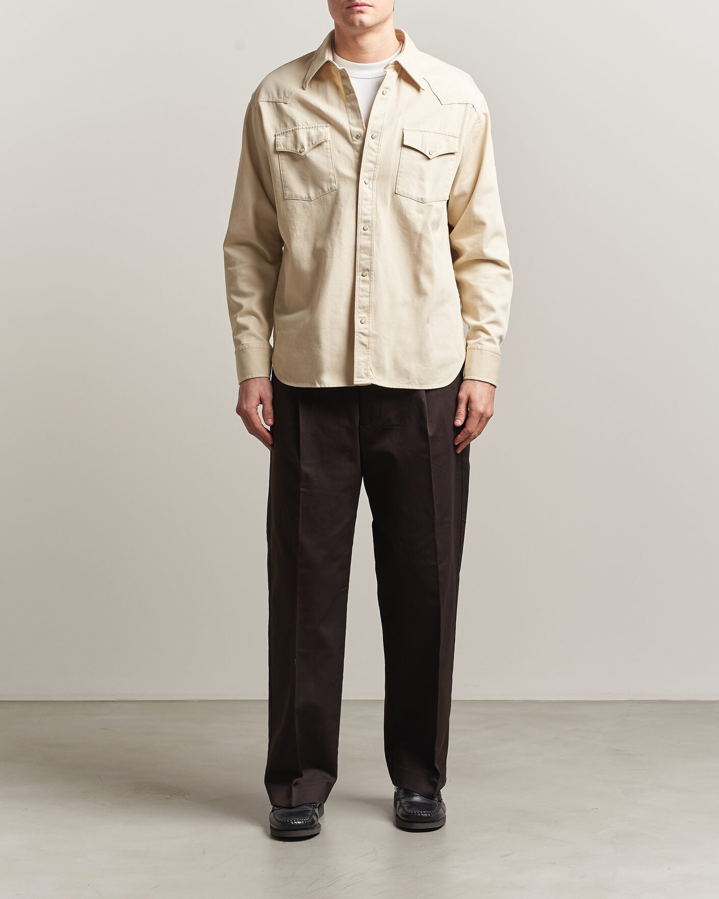 Hombres | Pantalones | NN07 | Kay Cotton Pleated Trousers Deep Truffle