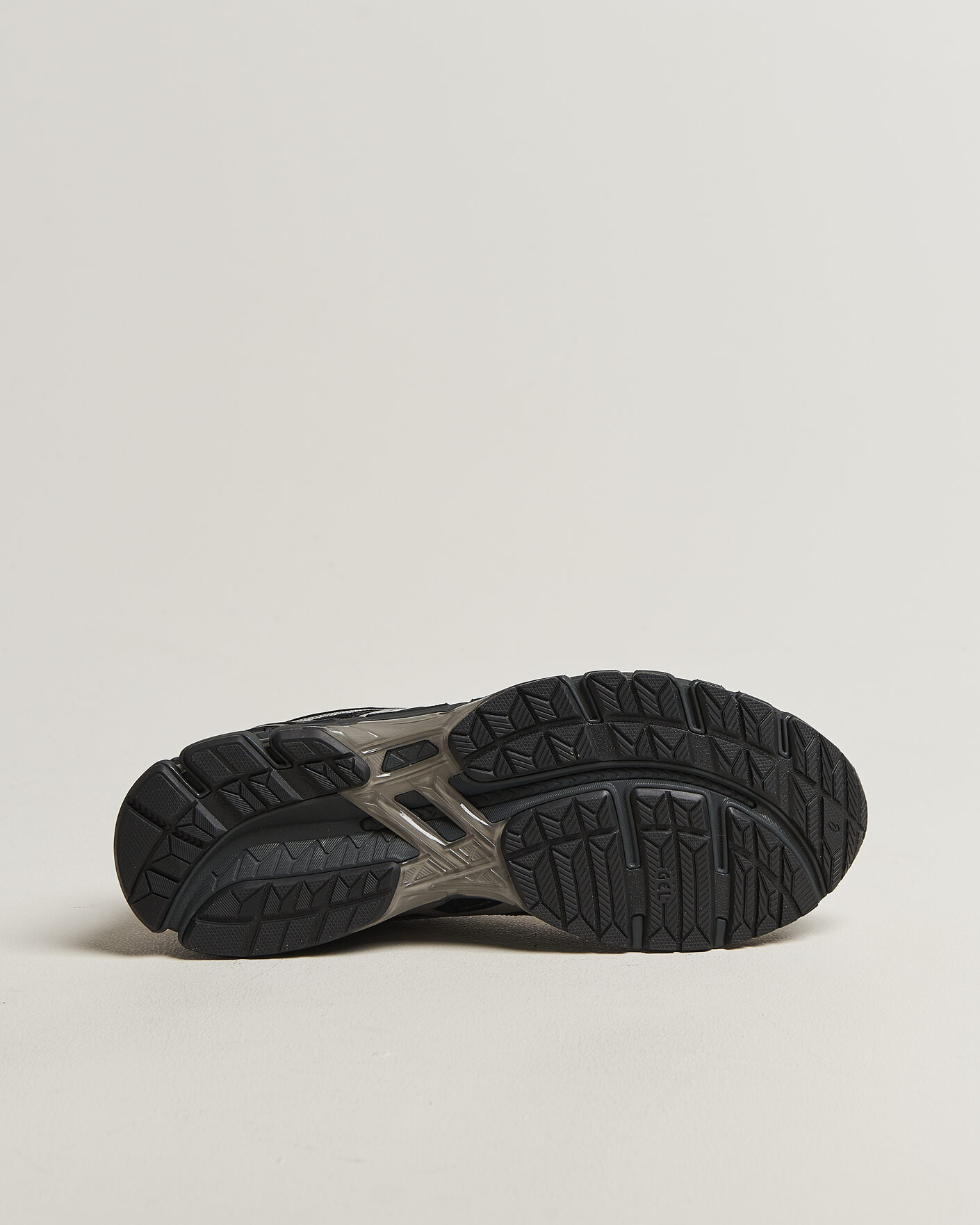 Hombres | Zapatillas | Asics | Gel-Kayano 20 Black/Clay Grey