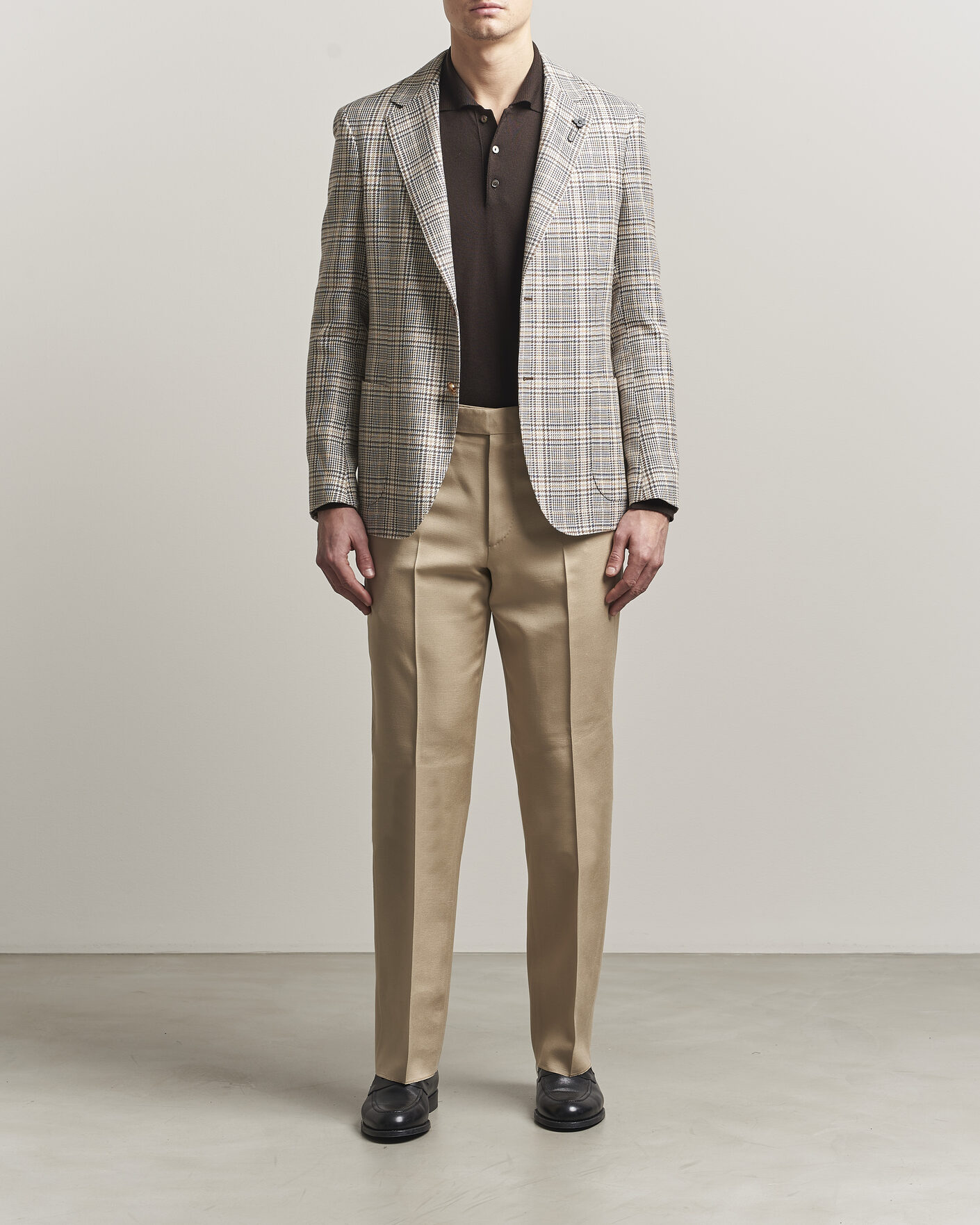 Hombres | Pantalones | Lardini | Palu Straight Fit Viscose/Silk Trousers Beige