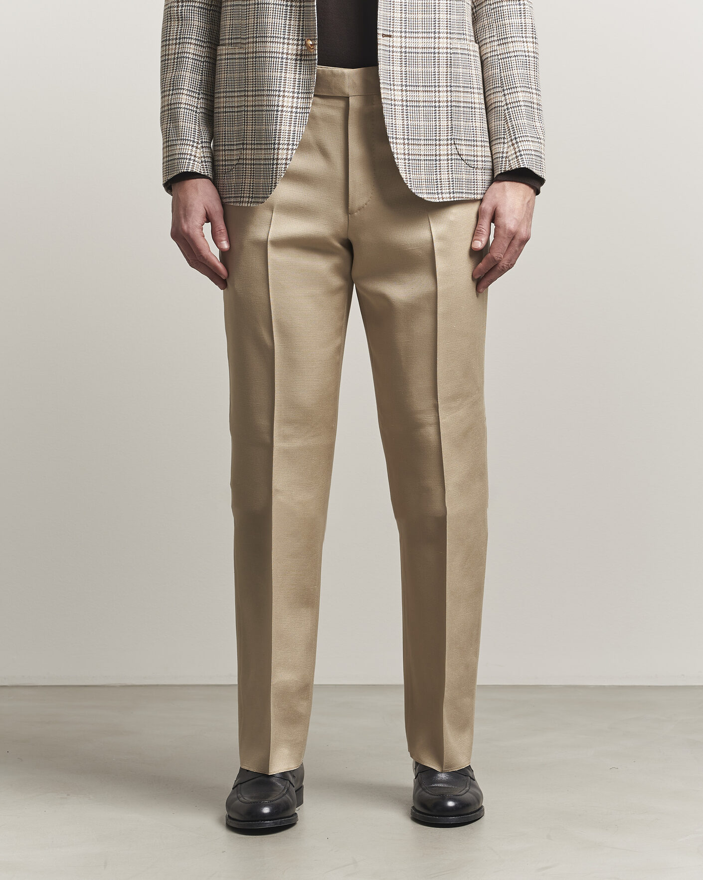 Hombres | Pantalones | Lardini | Palu Straight Fit Viscose/Silk Trousers Beige