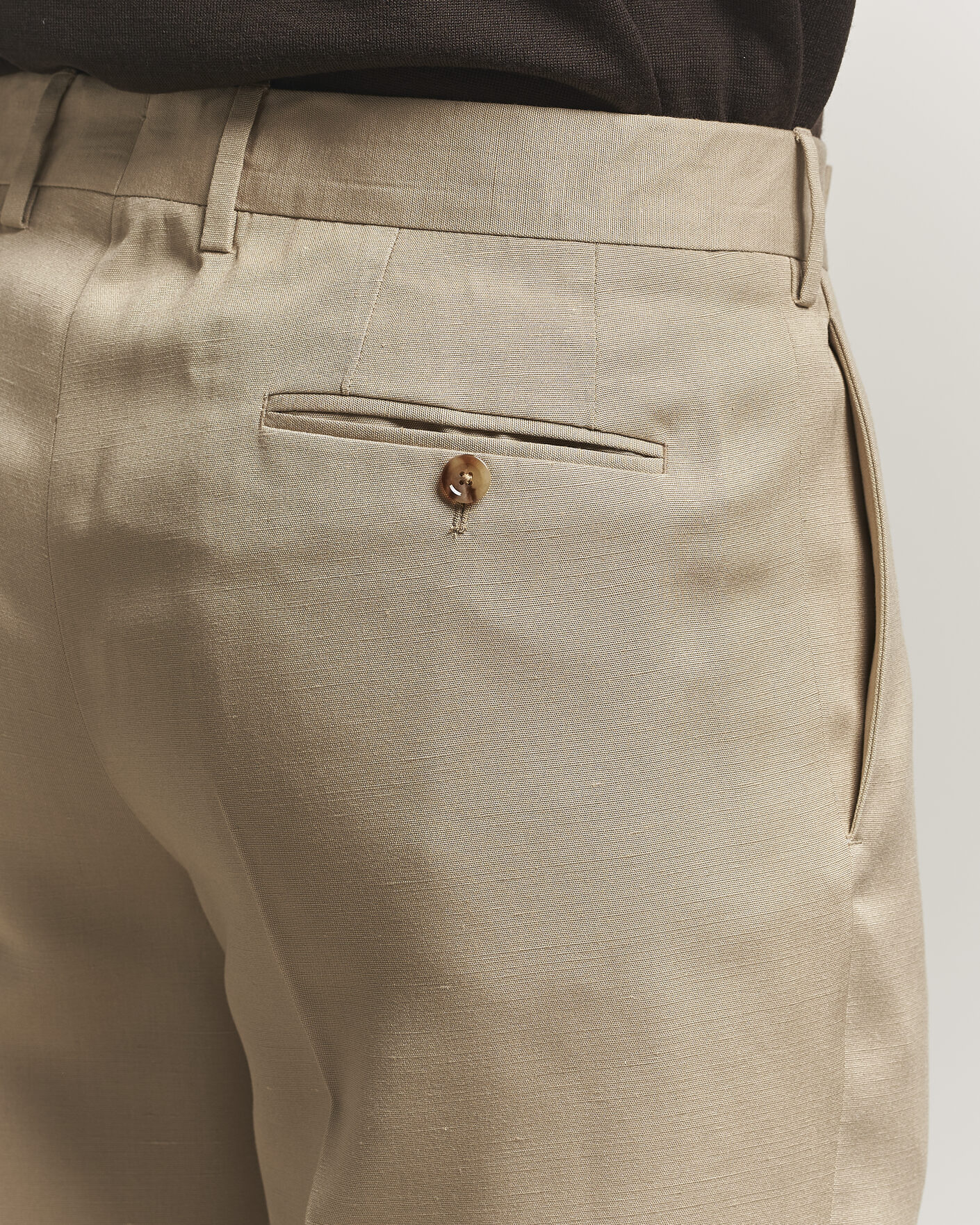 Hombres | Pantalones | Lardini | Palu Straight Fit Viscose/Silk Trousers Beige