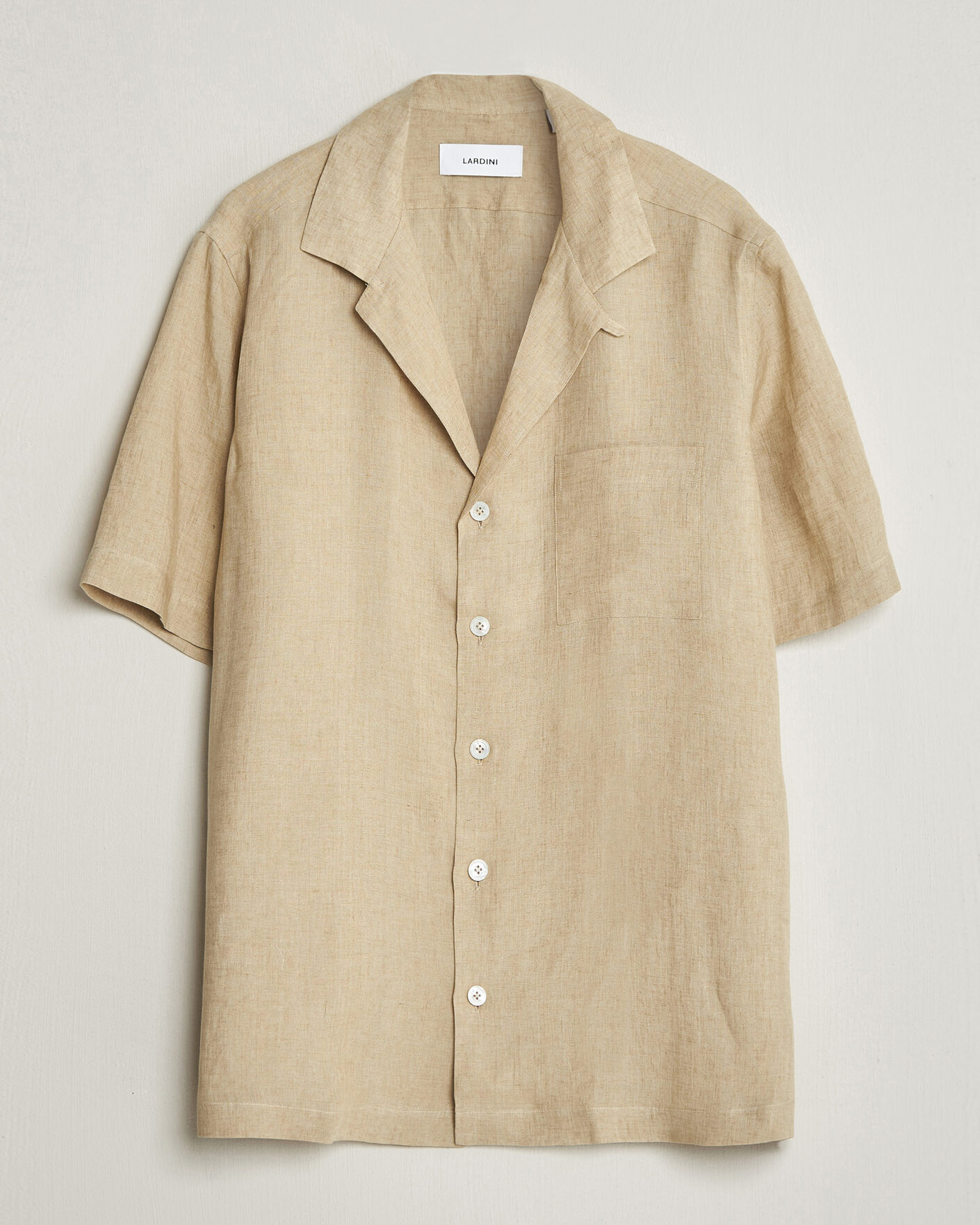 Hombres | Camisas | Lardini | Klop Short Sleeve Linen Resort Shirt Beige