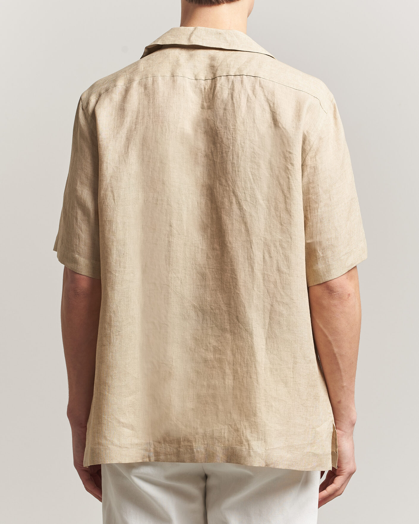 Hombres | Camisas | Lardini | Klop Short Sleeve Linen Resort Shirt Beige