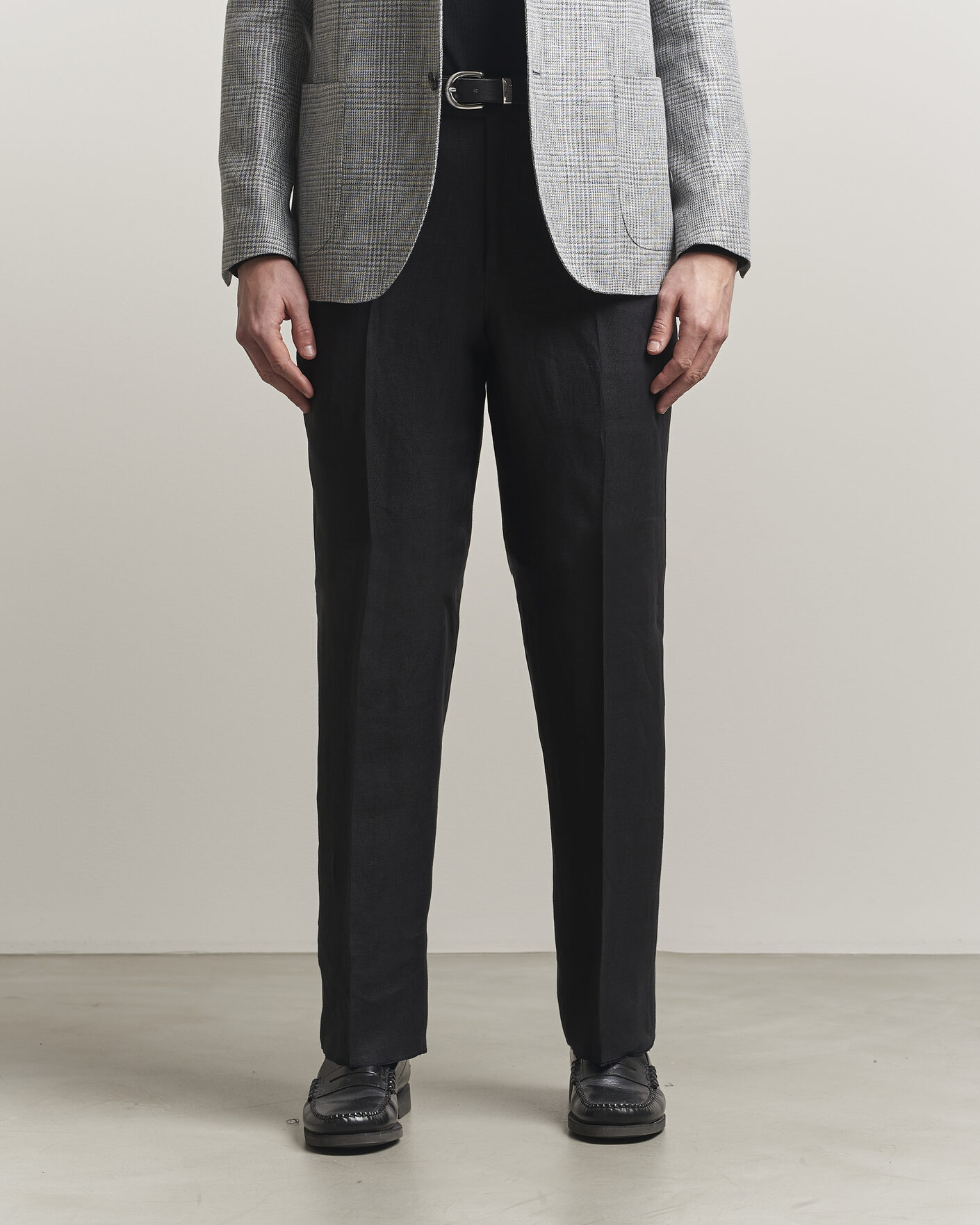 Hombres | Pantalones | Lardini | Palu Straight Fit Linen Trousers Black