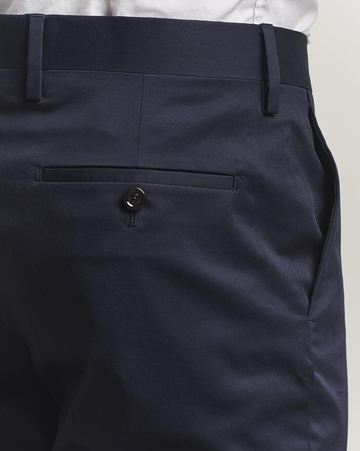 Hombres | Pantalones | Lardini | Lyon Cotton Twill Stretch Trousers Navy