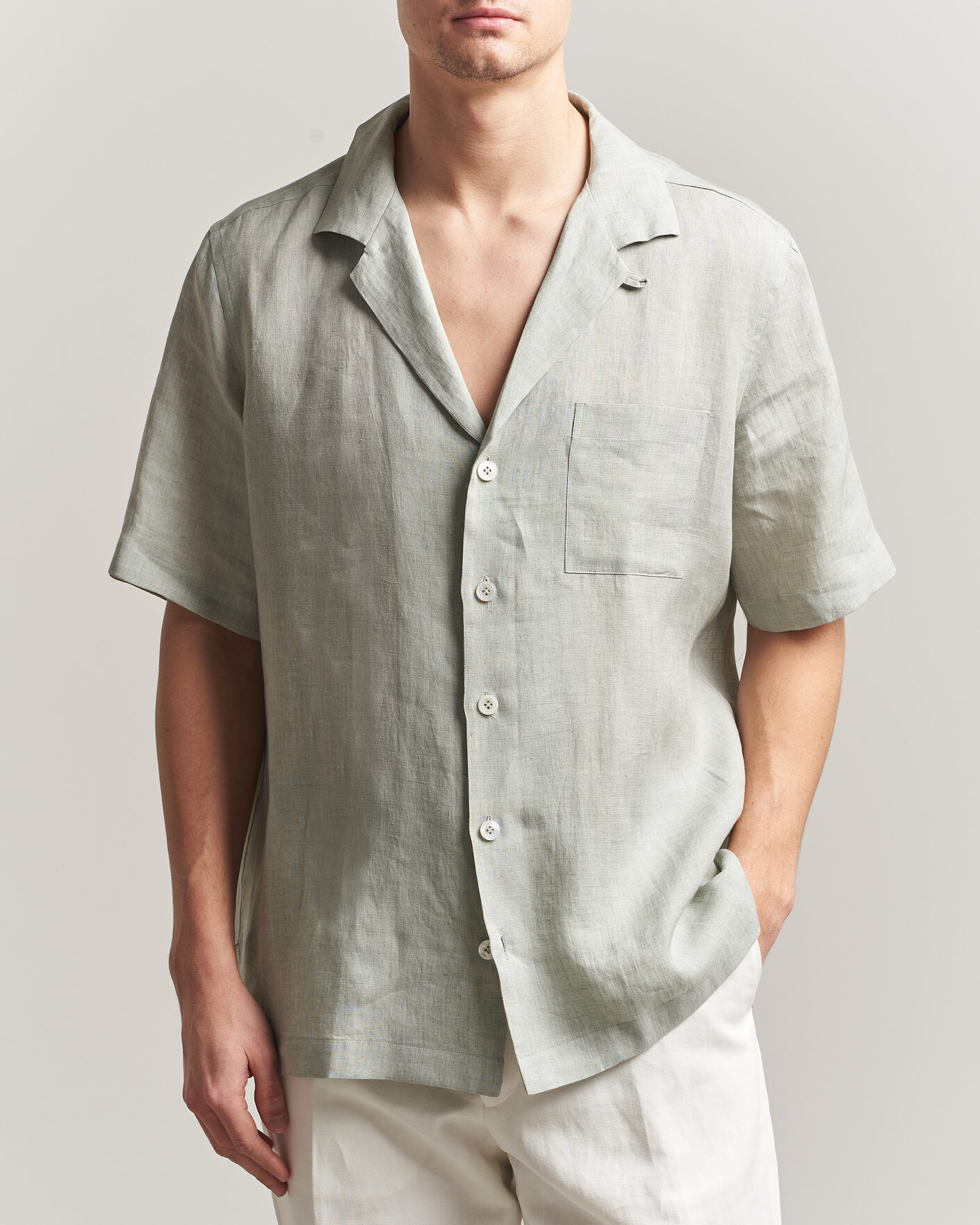 Hombres | Camisas | Lardini | Klop Short Sleeve Linen Resort Shirt Light Green