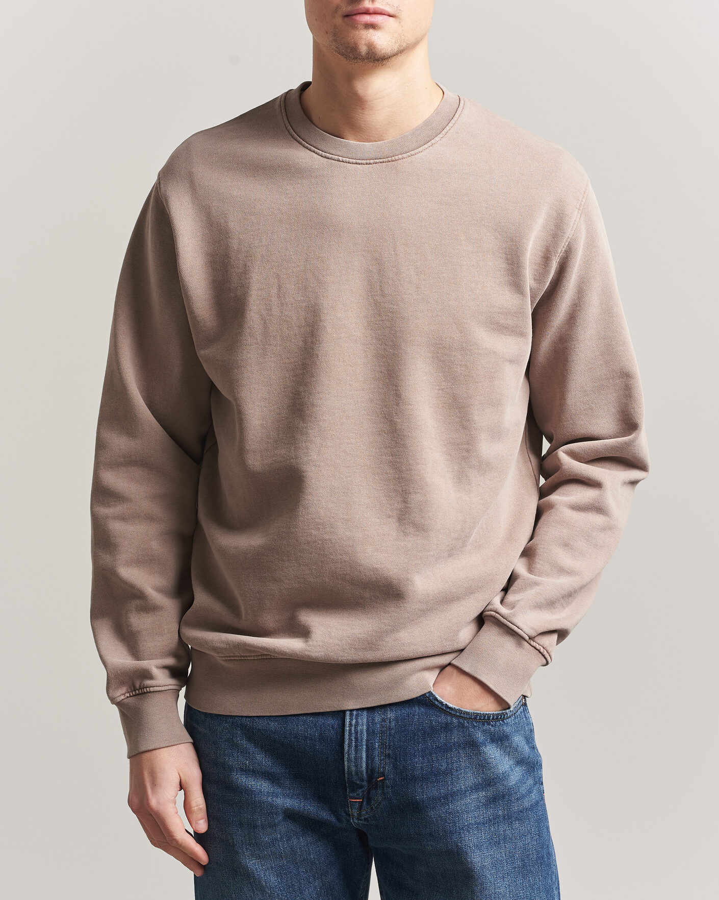 Hombres | Jerséis y prendas de punto | Colorful Standard | Classic Organic Crew Neck Sweat Faded Khaki
