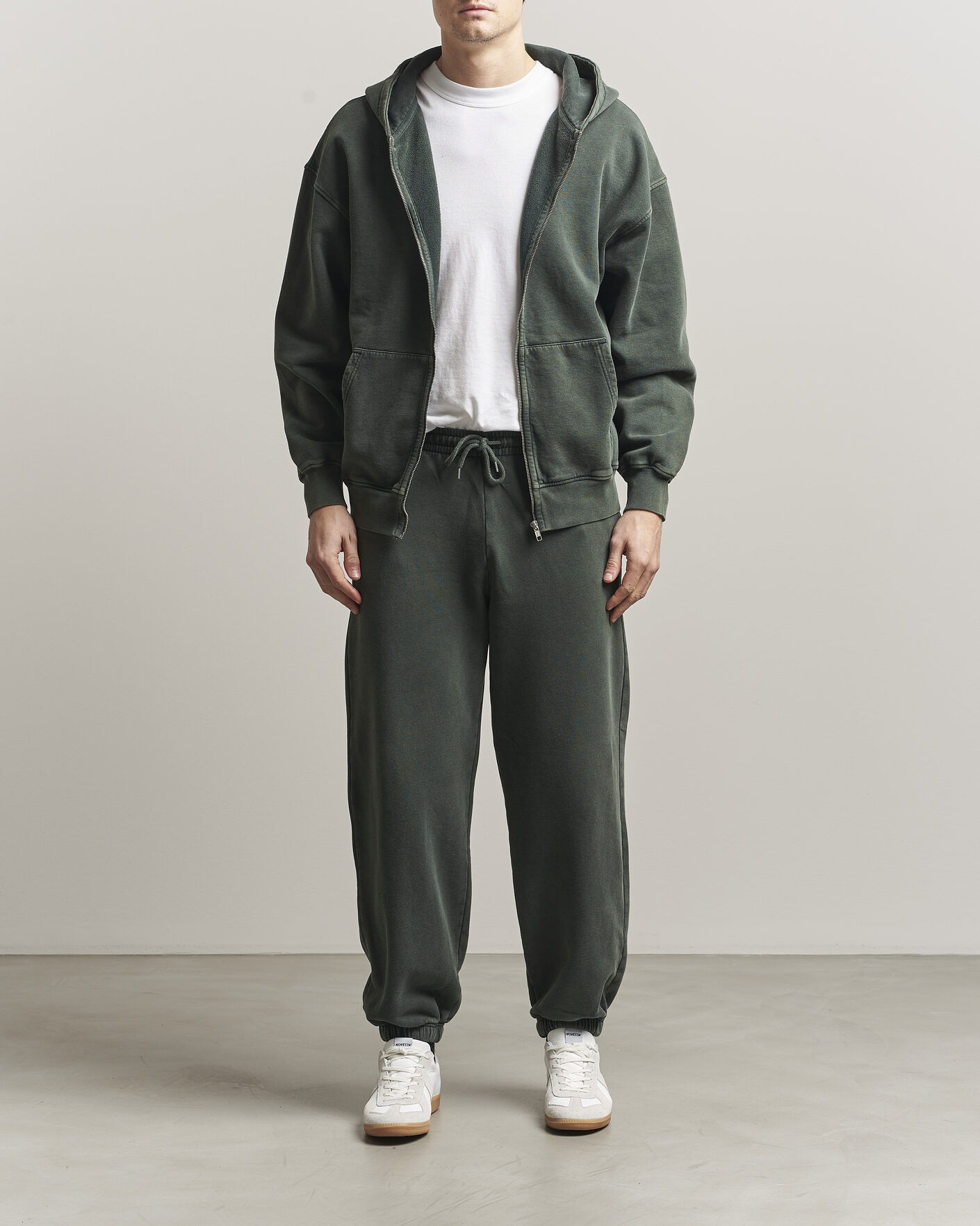 Hombres | Pantalones | Colorful Standard | Classic Organic Sweatpants Midnight Forest