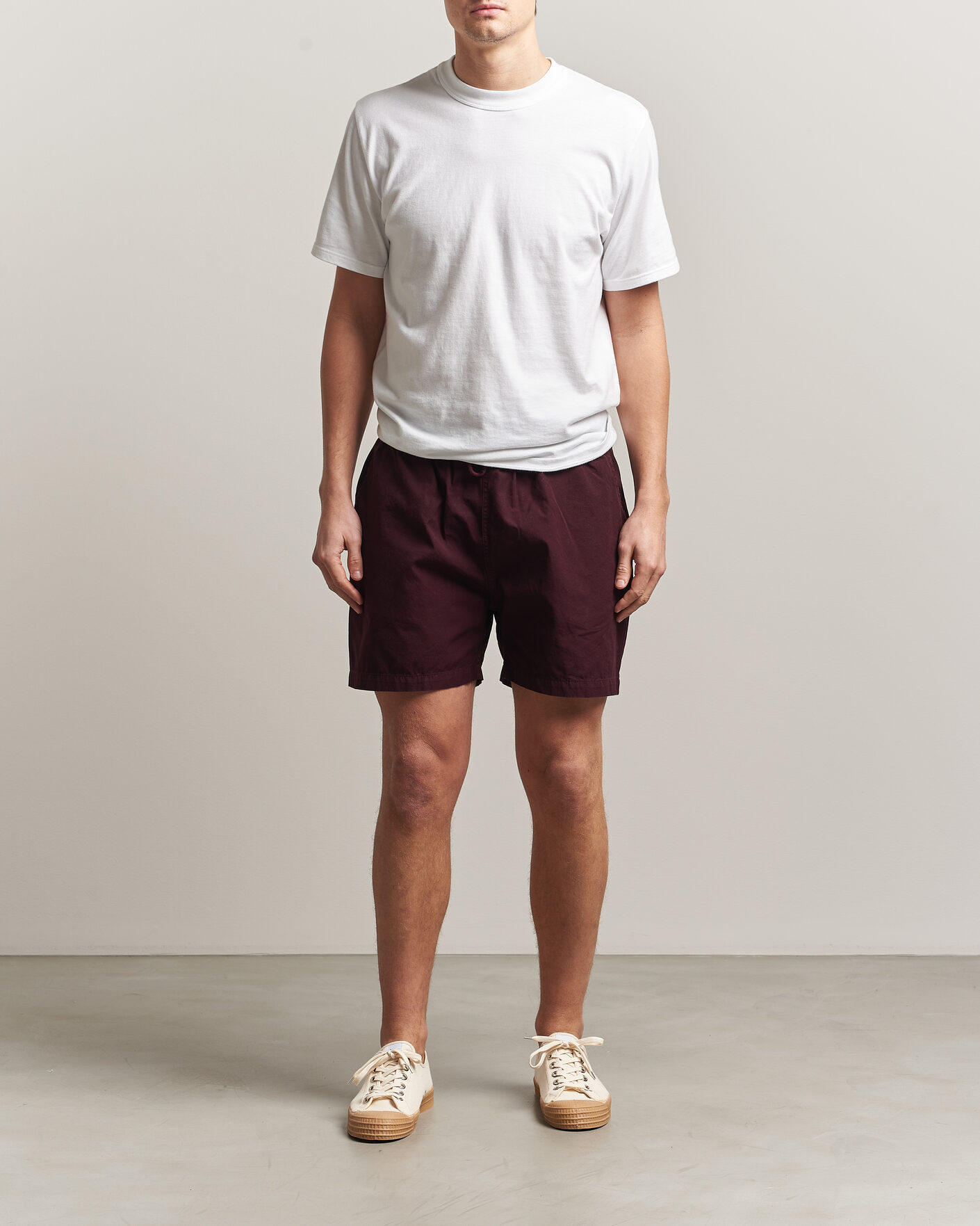 Hombres | Pantalones cortos | Colorful Standard | Classic Organic Twill Drawstring Shorts Oxblood Red