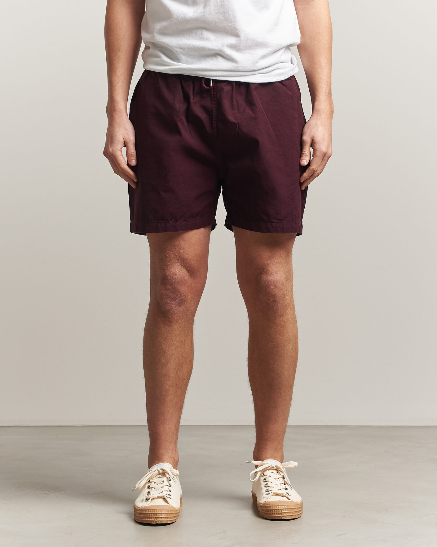 Hombres | Pantalones cortos | Colorful Standard | Classic Organic Twill Drawstring Shorts Oxblood Red