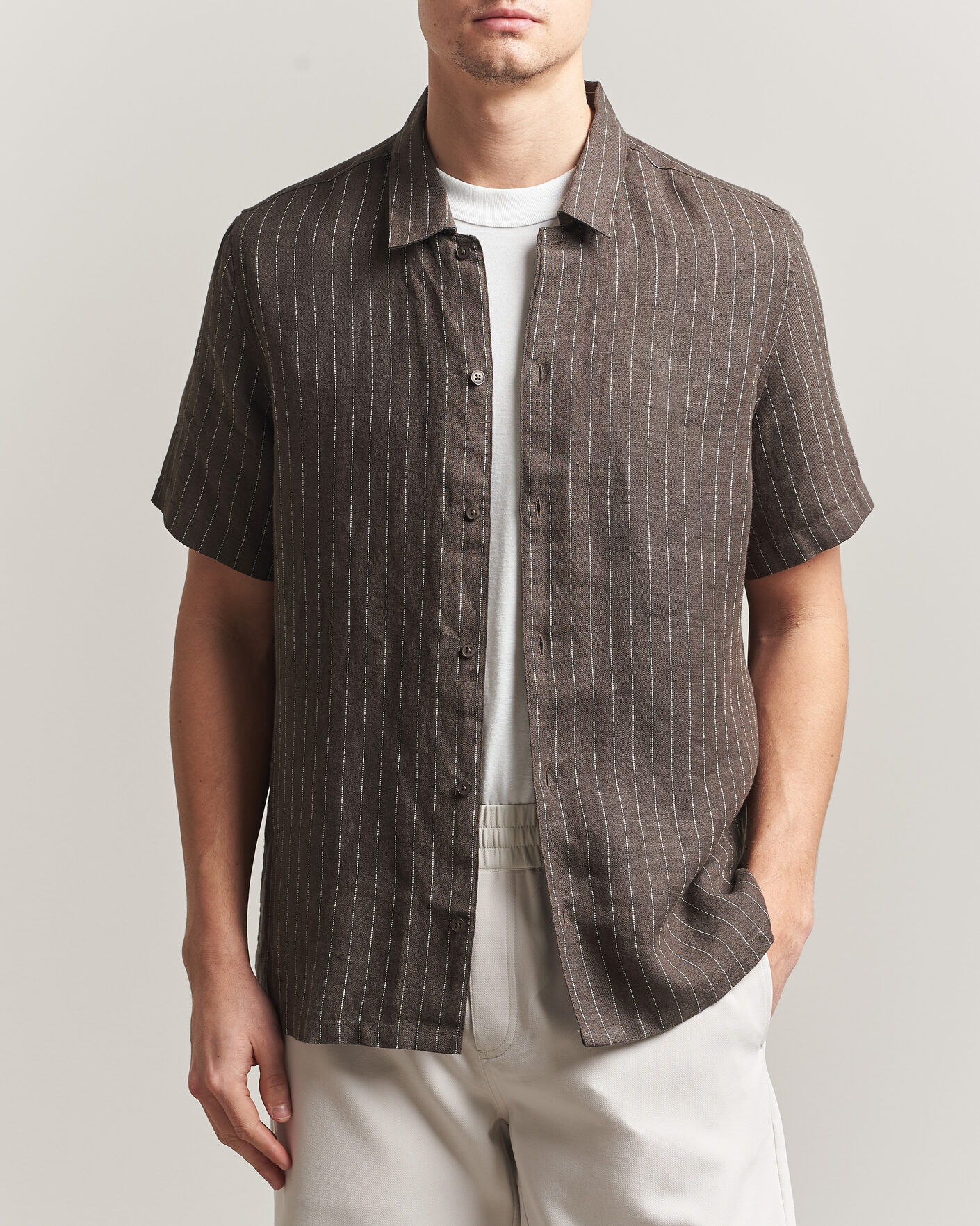 Hombres | Camisas | Samsøe Samsøe | Avan Linen Striped Short Sleeve Shirt Black Olive