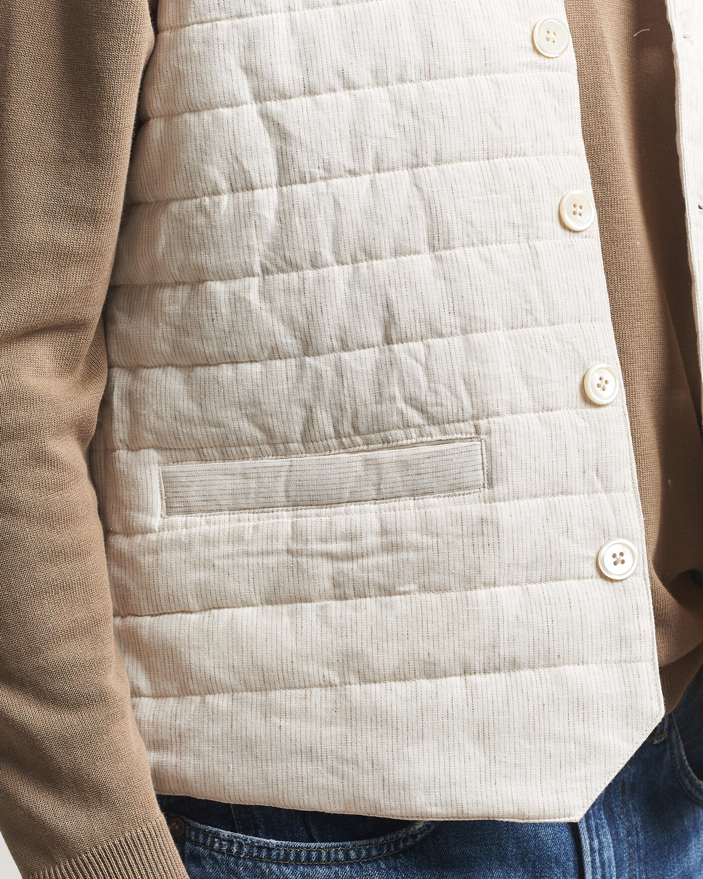Hombres | Chalecos | Stenströms | Mid Layer Pin Stripe Linen Vest Off White