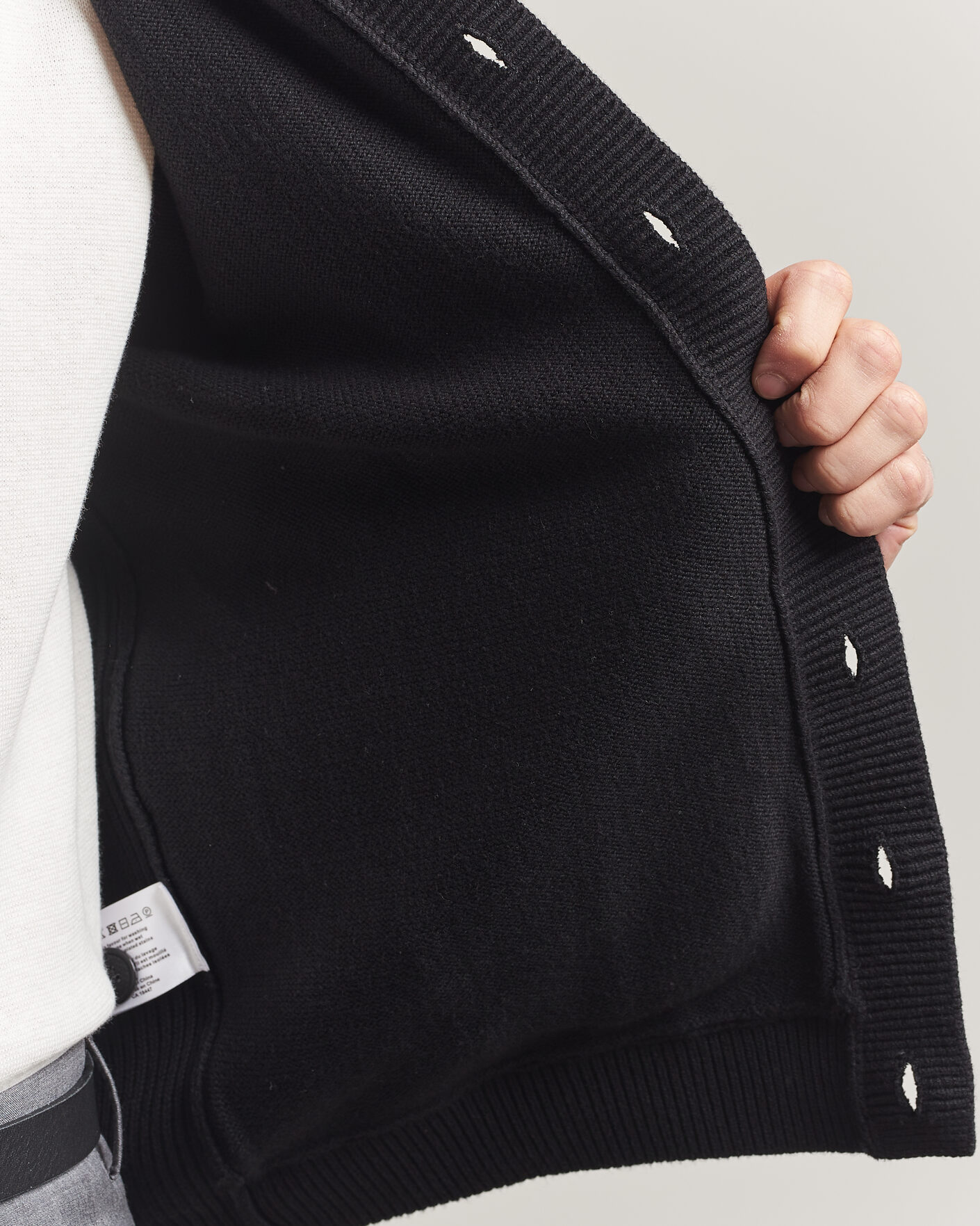 Hombres | Jerséis y prendas de punto | Stenströms | Knitted Hybrid Buttoned Alcantara Cardigan Black