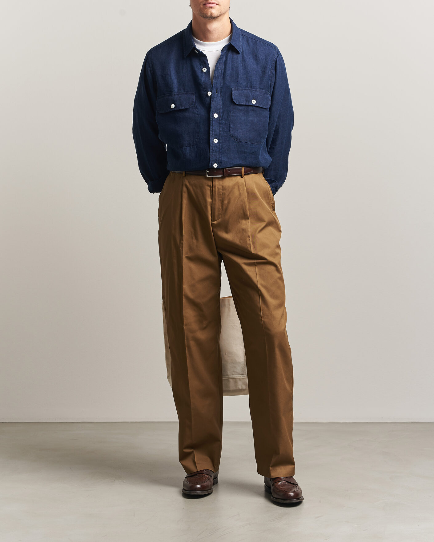 Hombres | Camisas | Drake's | Linen Twill Deep Pocket Work Shirt Navy