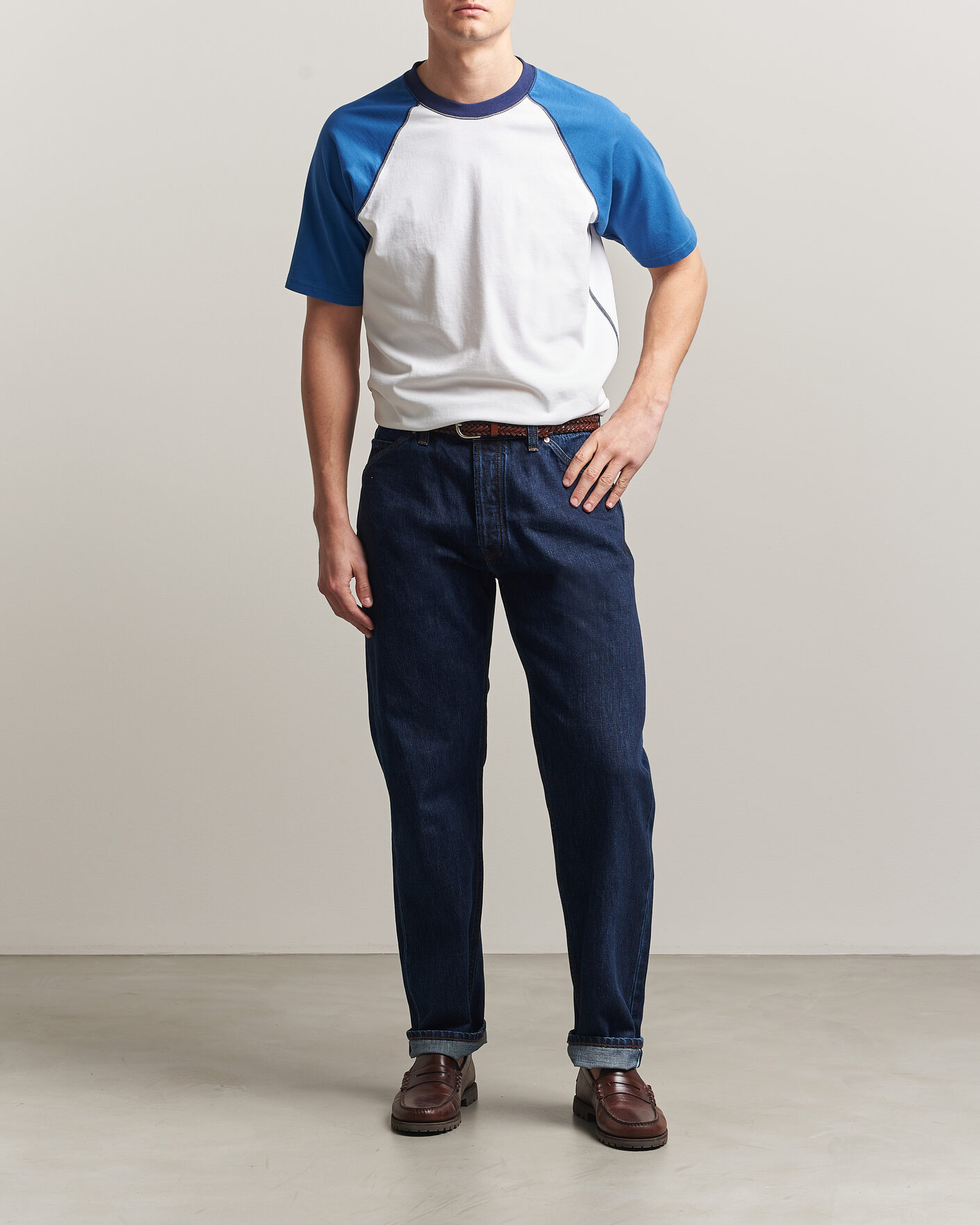 Hombres | Camisetas | Drake's | Two Tone Raglan T-Shirt White/Blue