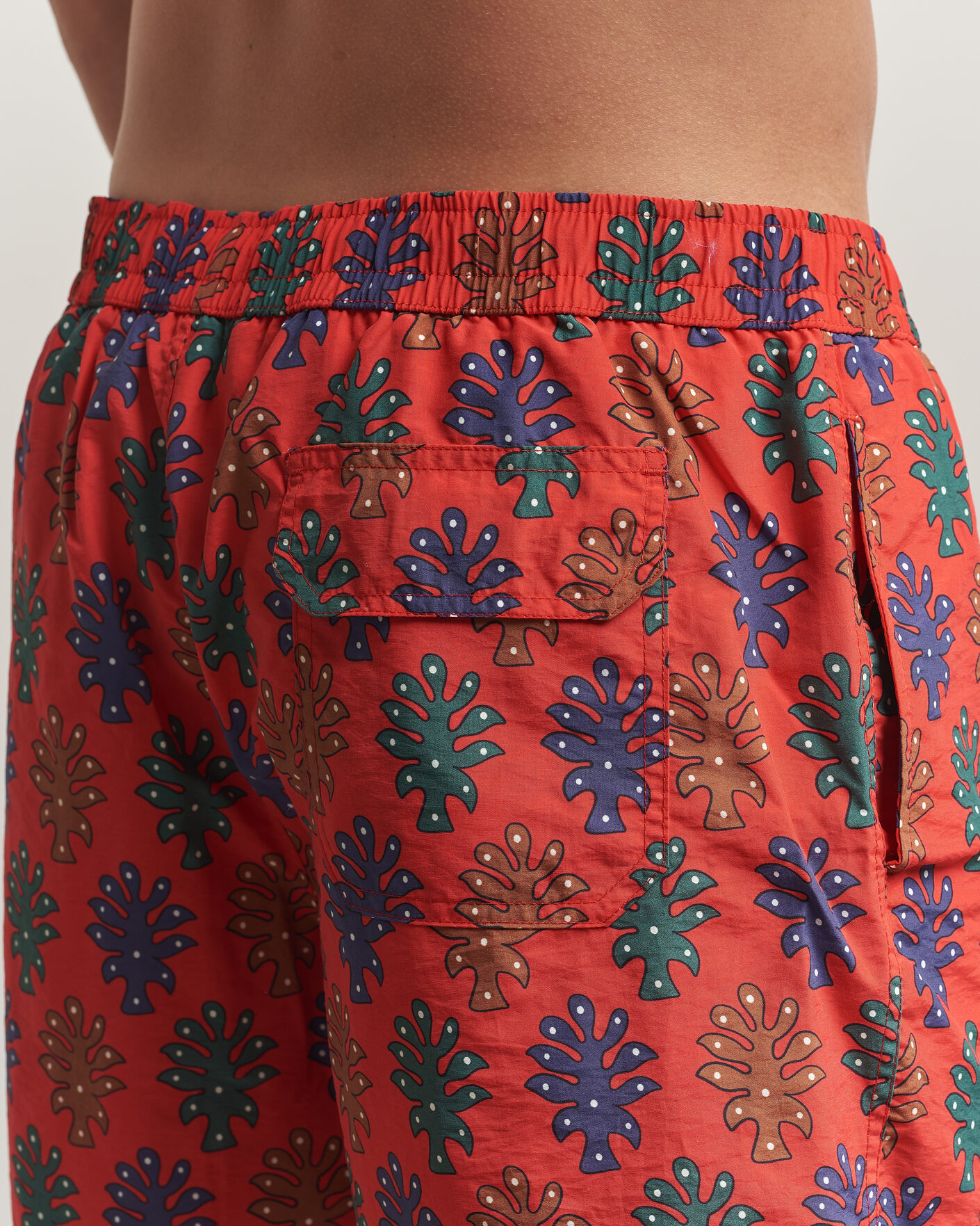 Hombres | Bañadores | Drake's | Trees Drawstring Swimshorts Tomato