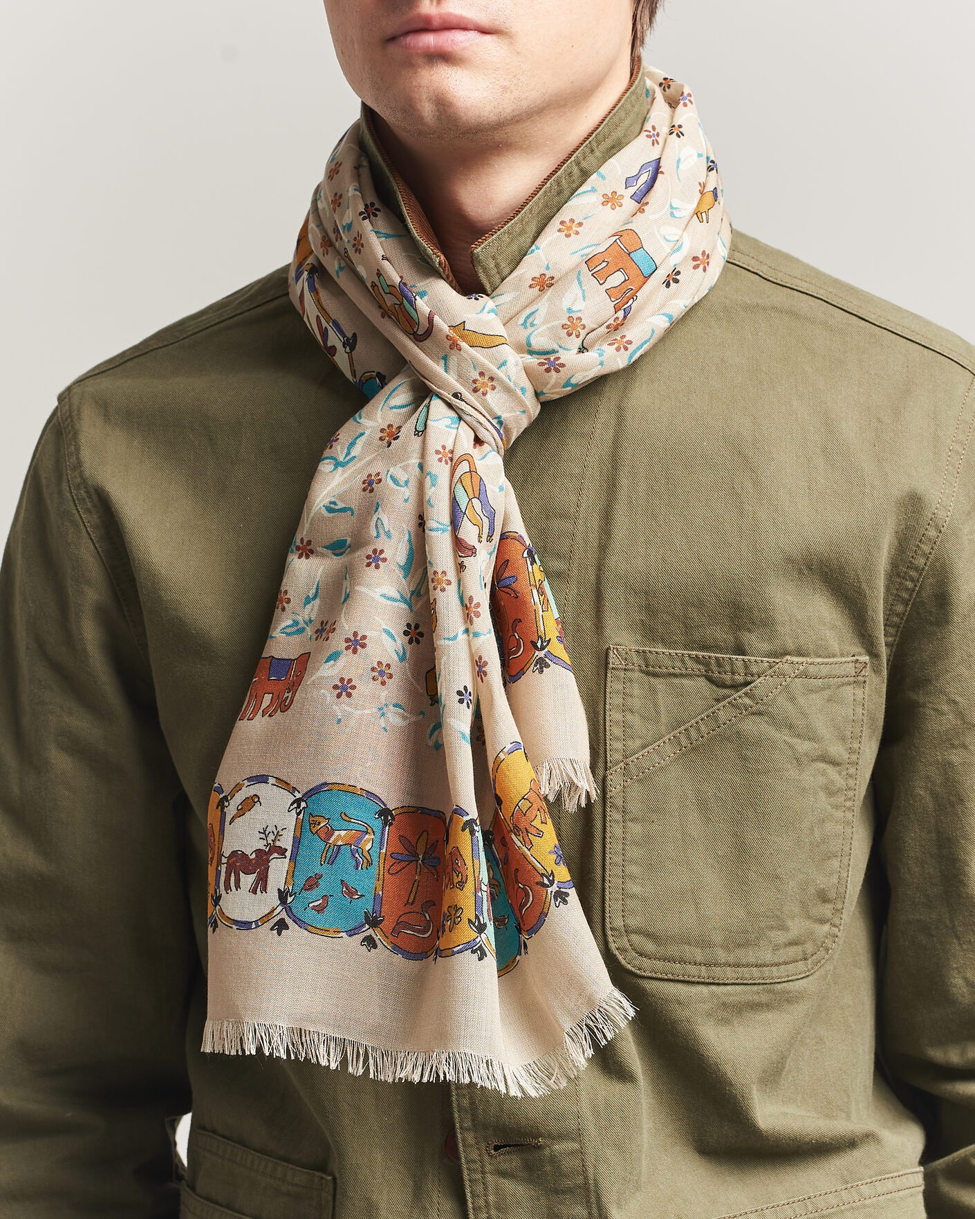 Hombres | Drake's Loose Animal Wool/Silk Print Scarf Beige | Drake's | Loose Animal Wool/Silk Print Scarf Beige