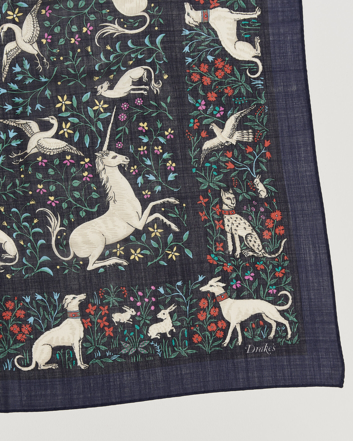 Hombres | Bufandas elegantes | Drake's | Unicorn Print Wool/Silk Bandana Navy