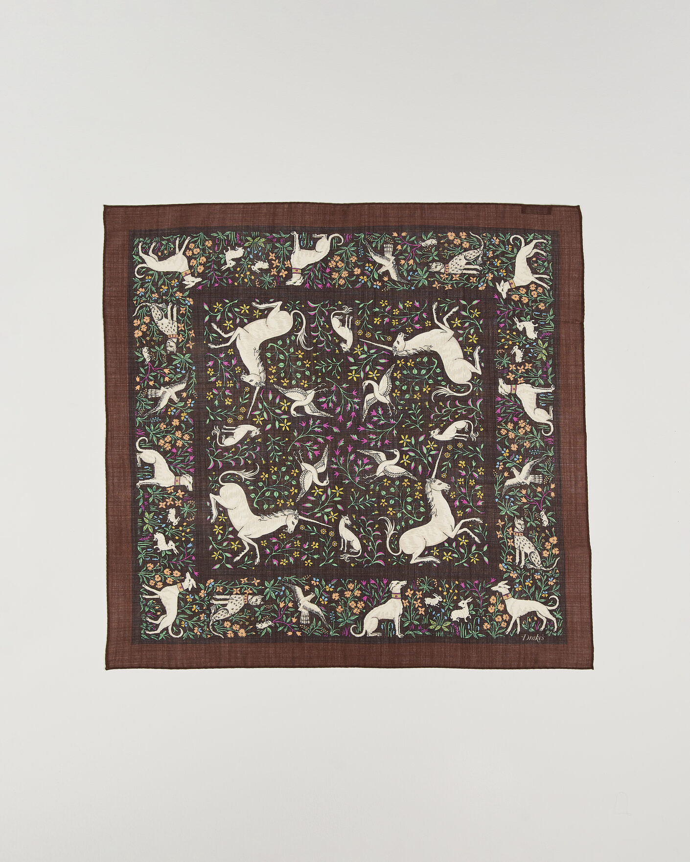 Hombres | Bufandas elegantes | Drake's | Unicorn Print Wool/Silk Bandana Brown