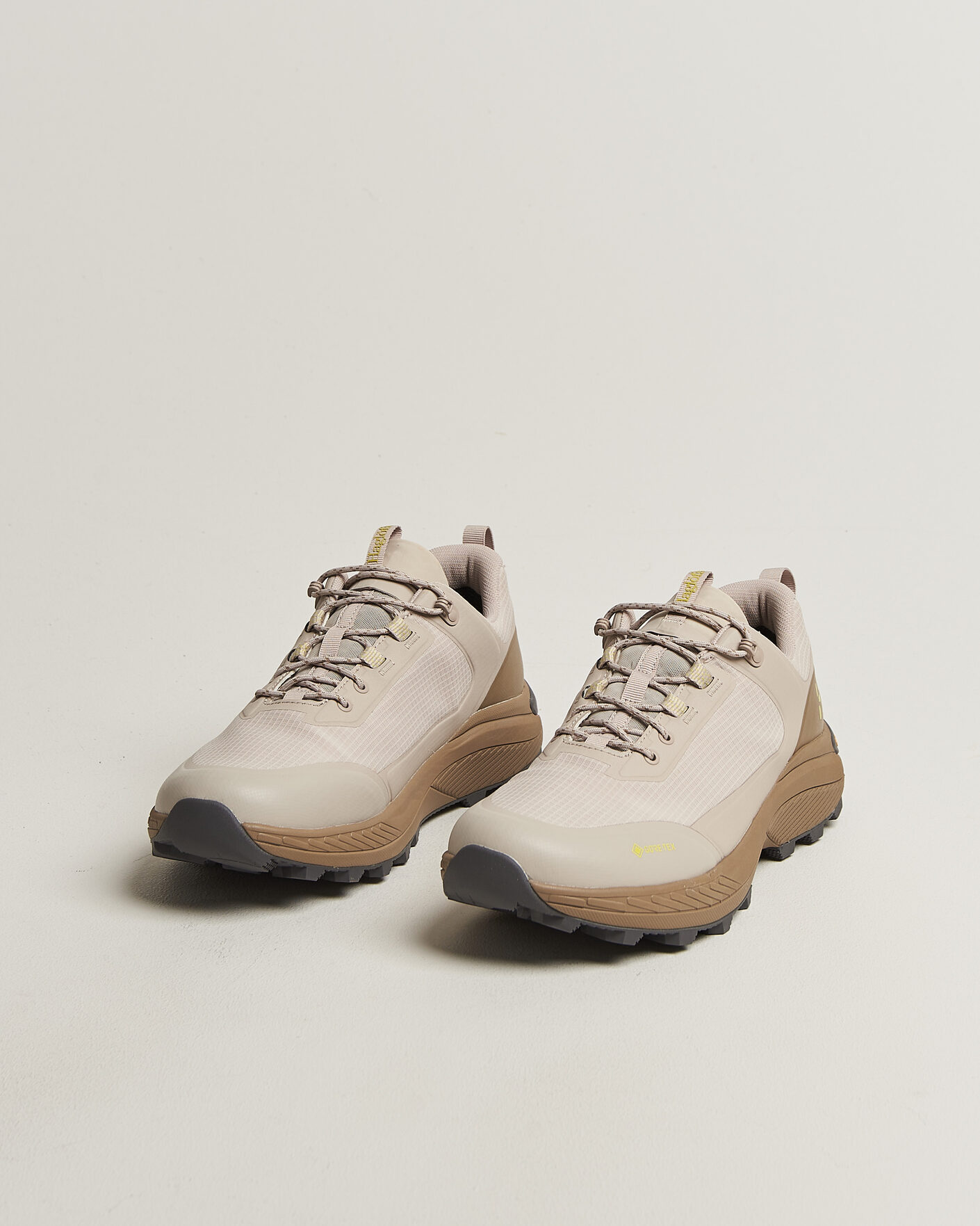 Hombres | Zapatillas de senderismo | Haglöfs | L.I.M Horizon Hike GORE-TEX Sneaker Beige