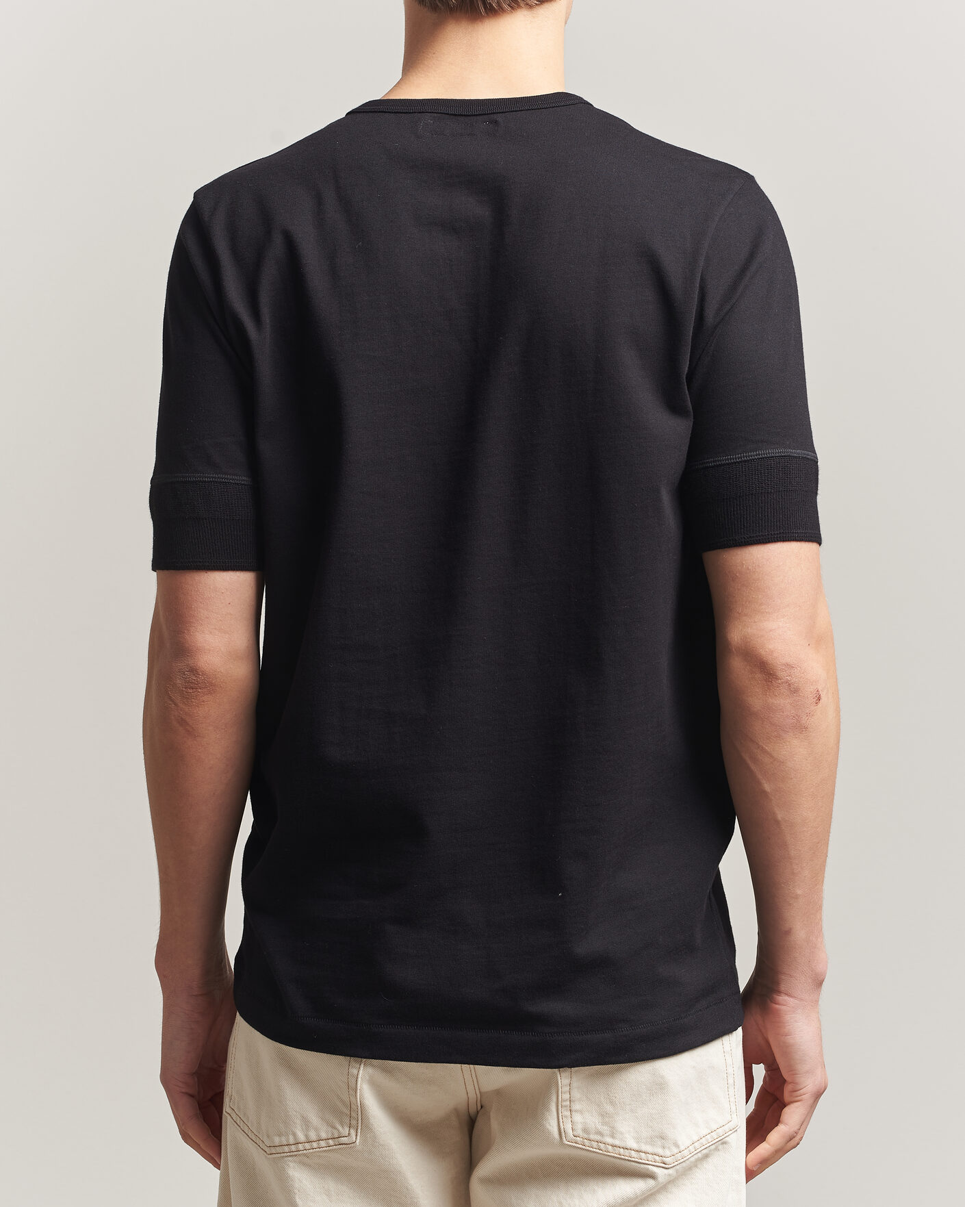 Hombres | Camisetas | Merz b. Schwanen | Classic Organic Cotton Short Sleeve Henley Black
