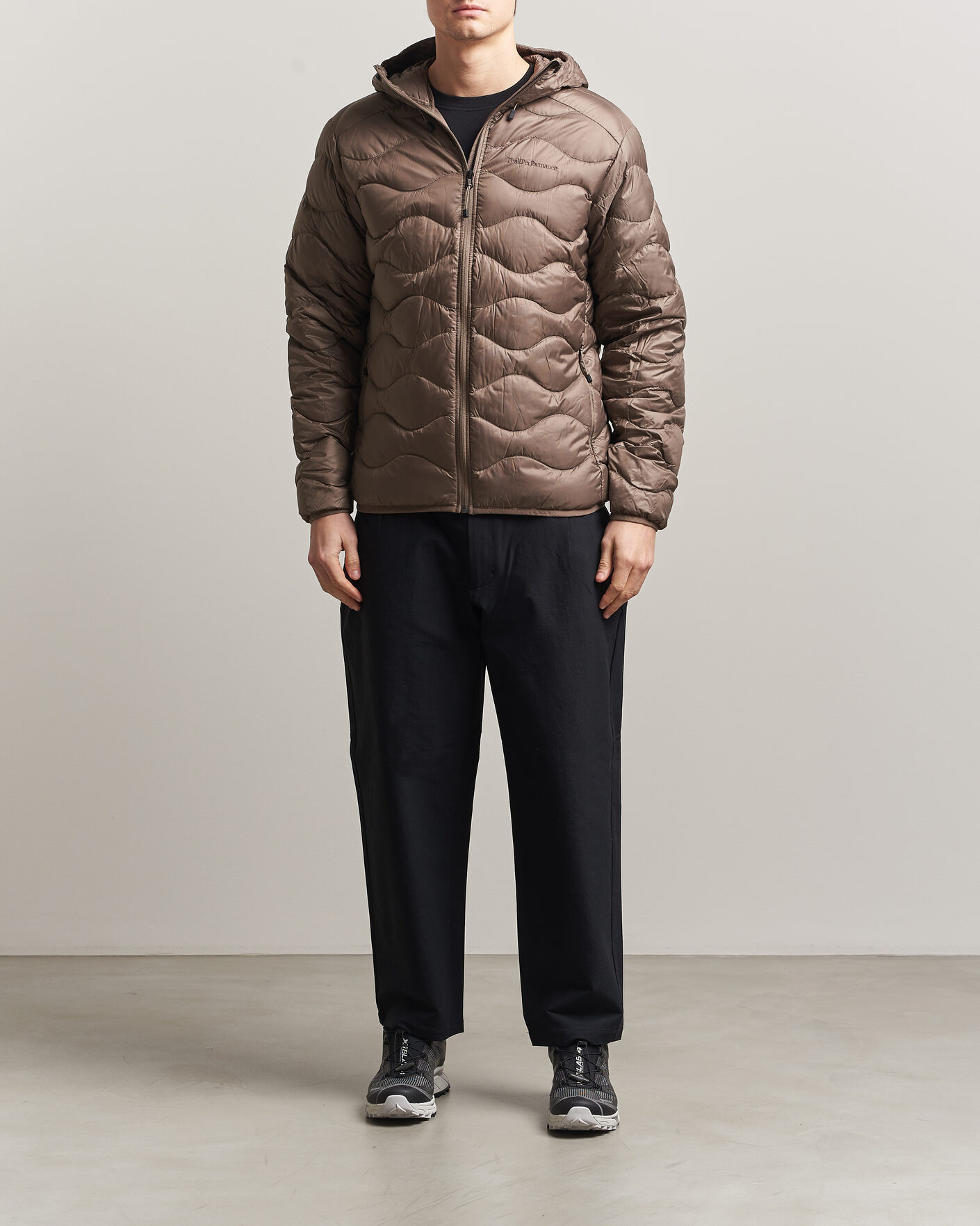 Hombres | Abrigos y chaquetas | Peak Performance | Helium Down Hooded Jacket Terrian Tan