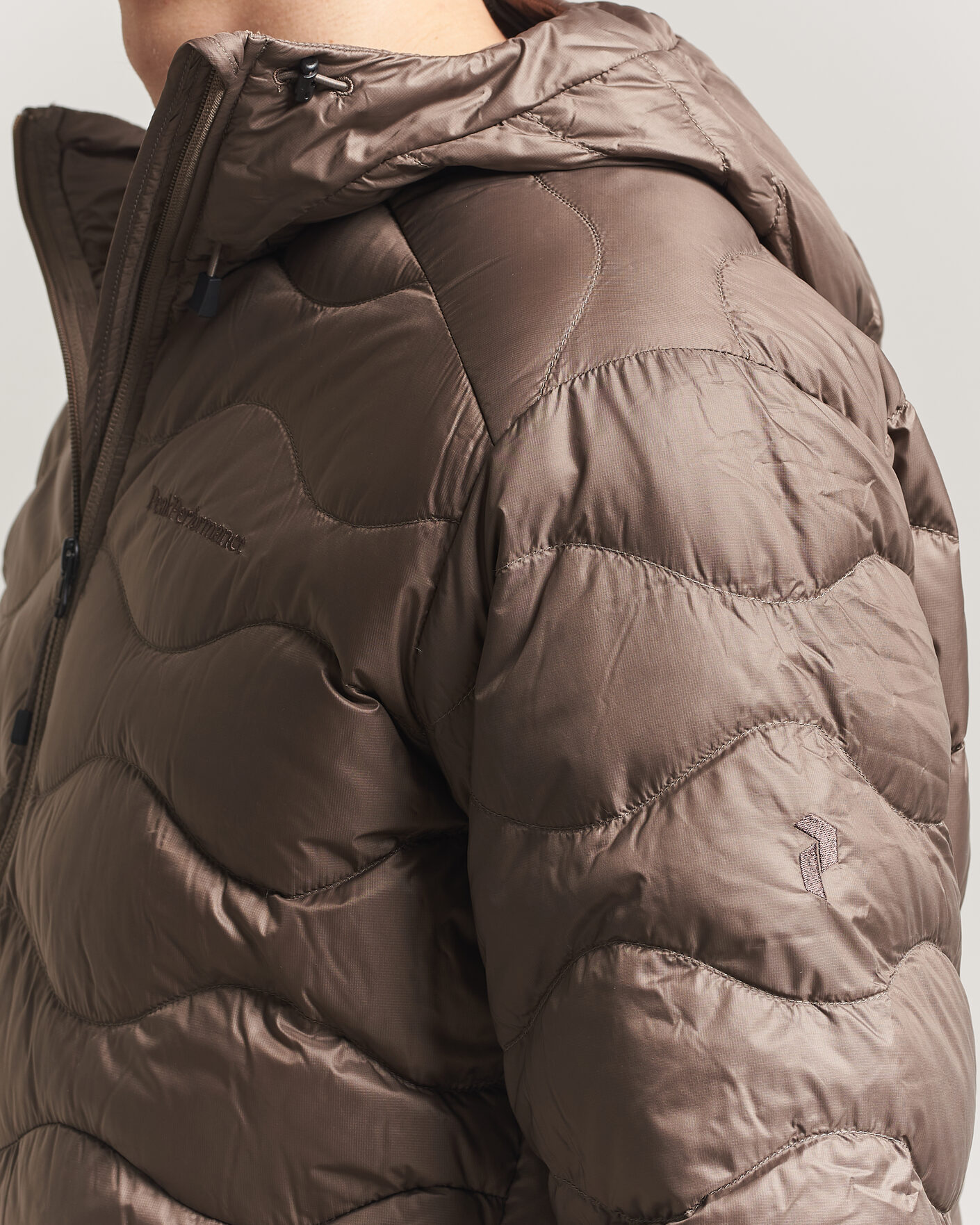 Hombres | Abrigos y chaquetas | Peak Performance | Helium Down Hooded Jacket Terrian Tan