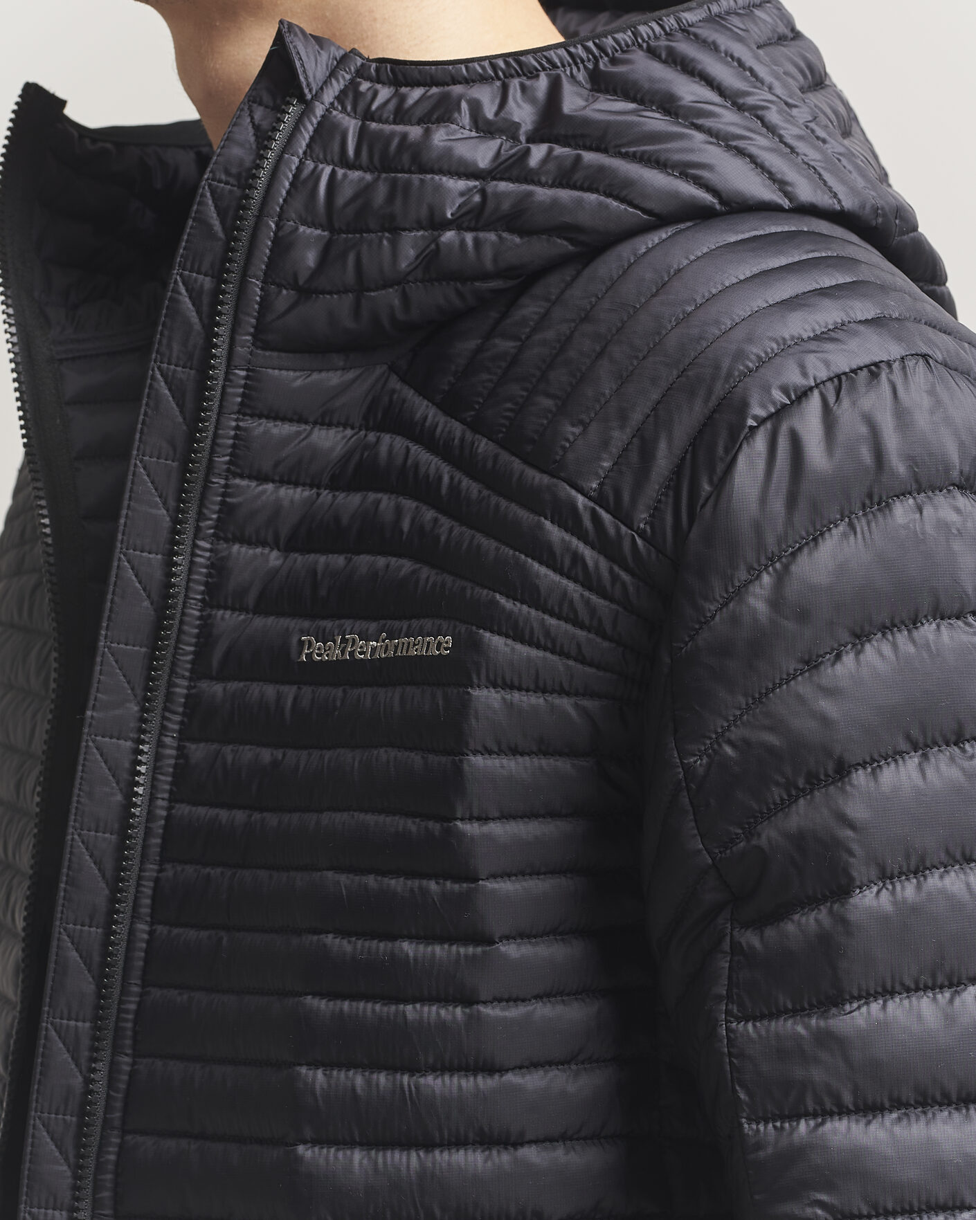 Hombres | Abrigos y chaquetas | Peak Performance | Monolight Insulated Hooded Jacket Black