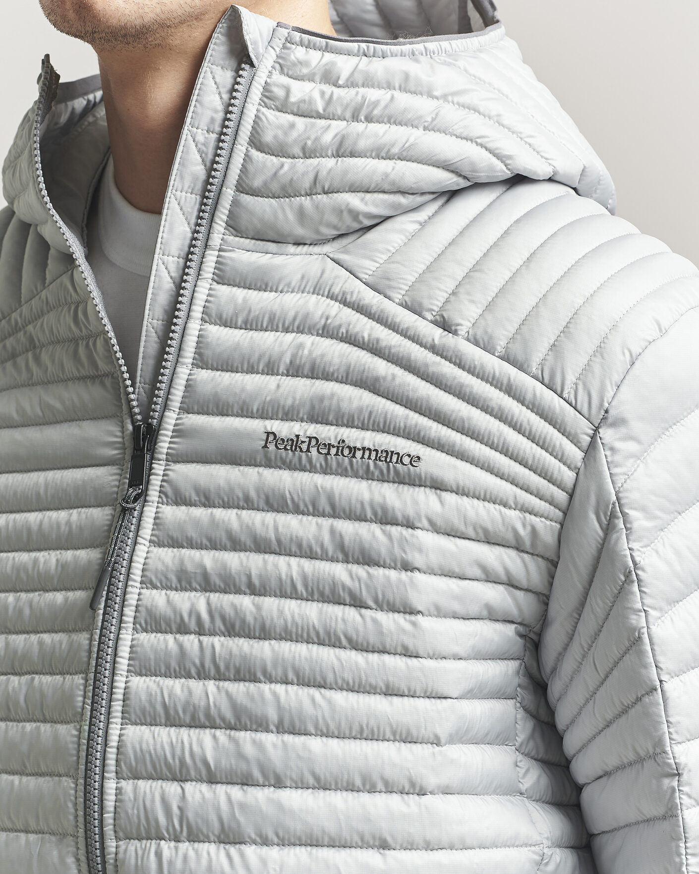 Hombres | Abrigos y chaquetas | Peak Performance | Monolight Insulated Hooded Jacket Summit Smoke