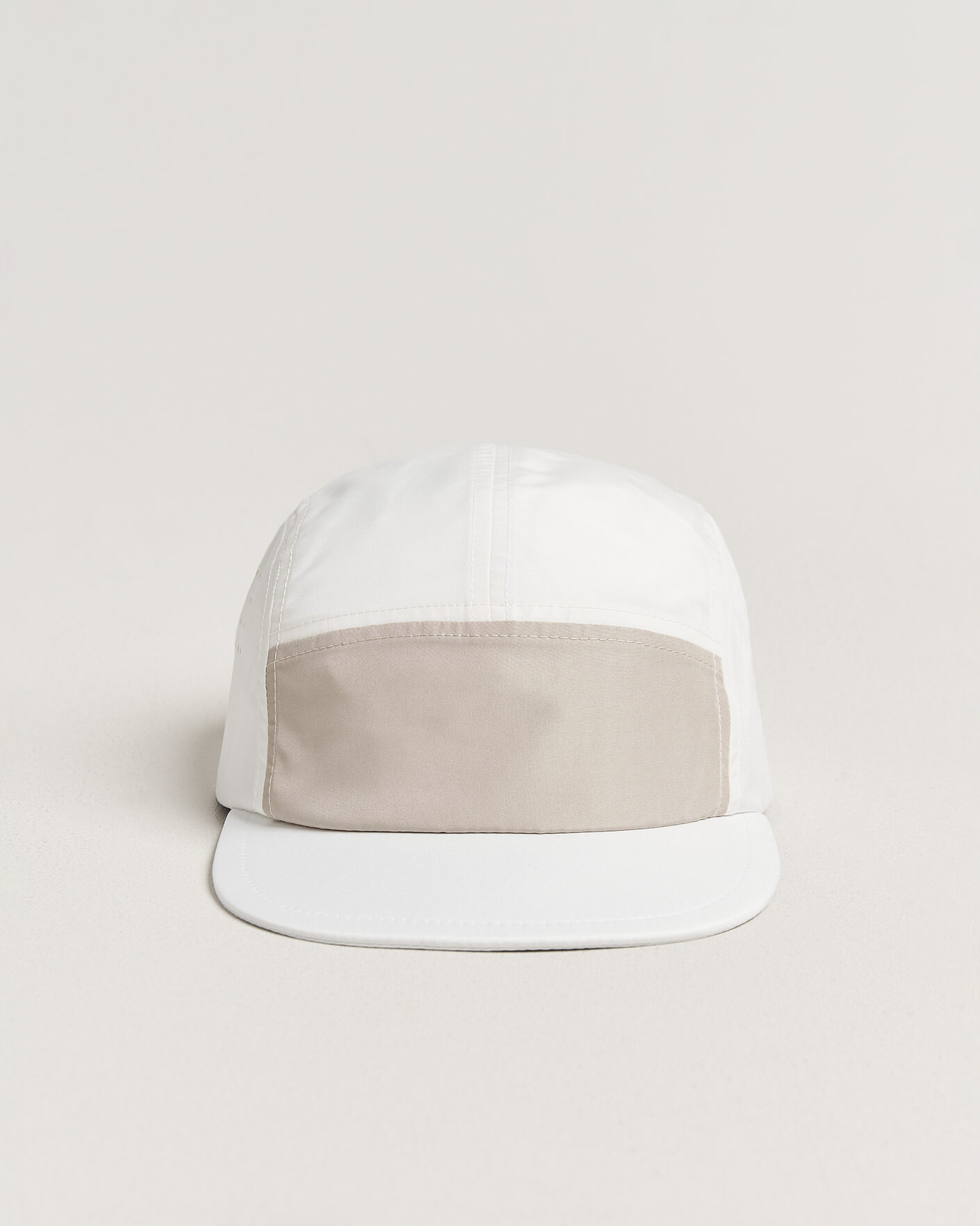 Hombres | Sombreros y gorras | Peak Performance | Lightweight Cap White/Sand Fog