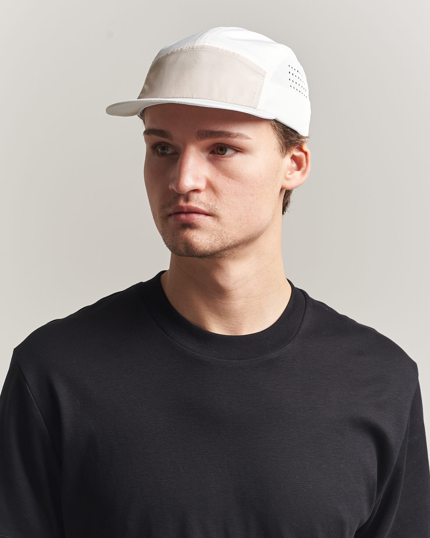 Hombres | Sombreros y gorras | Peak Performance | Lightweight Cap White/Sand Fog