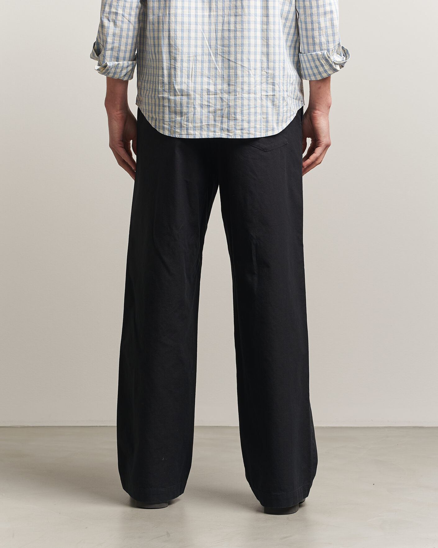 Hombres | Pantalones | A.P.C. | Lou Cotton/Linen Drawstring Trousers Faded Black
