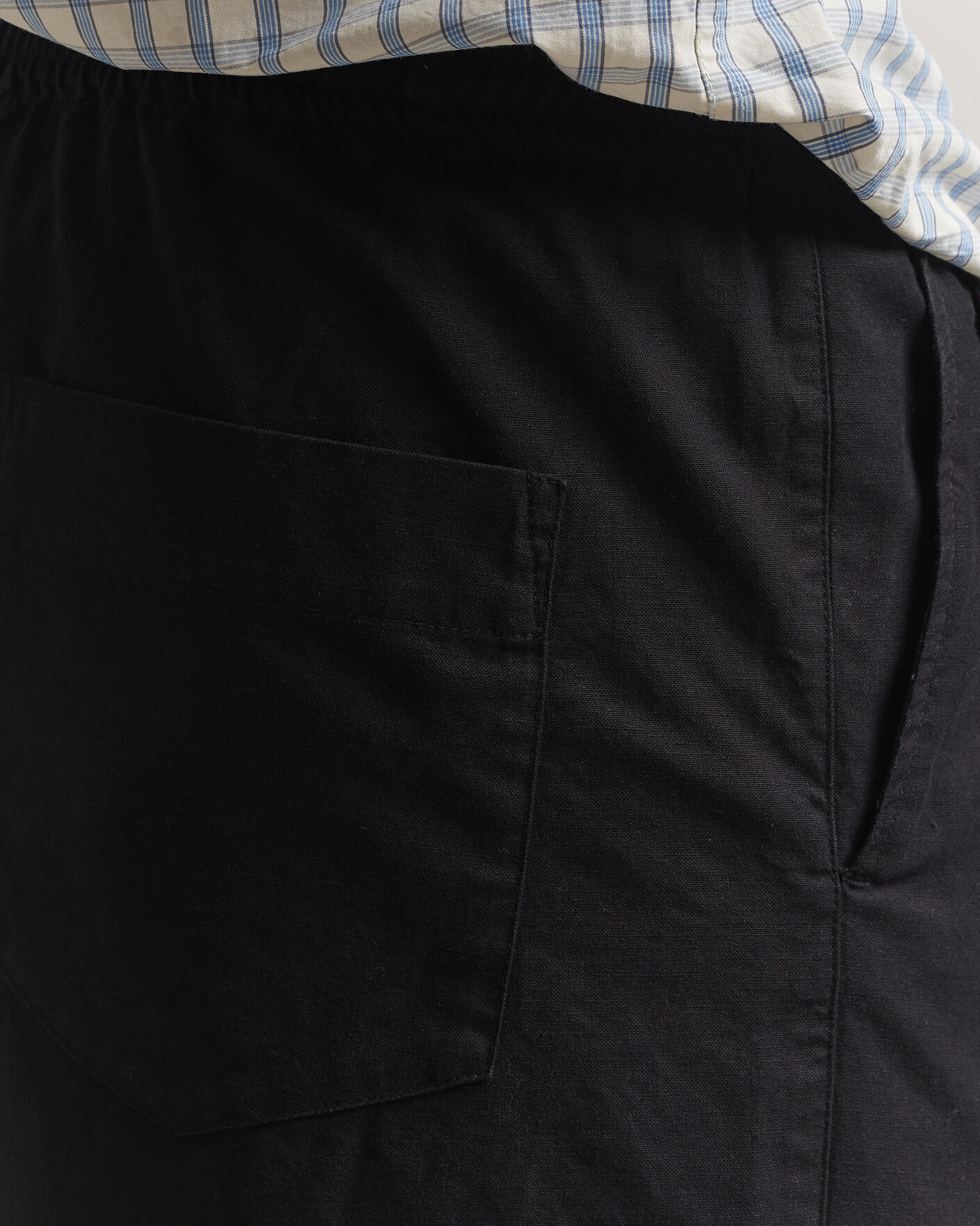 Hombres | Pantalones | A.P.C. | Lou Cotton/Linen Drawstring Trousers Faded Black
