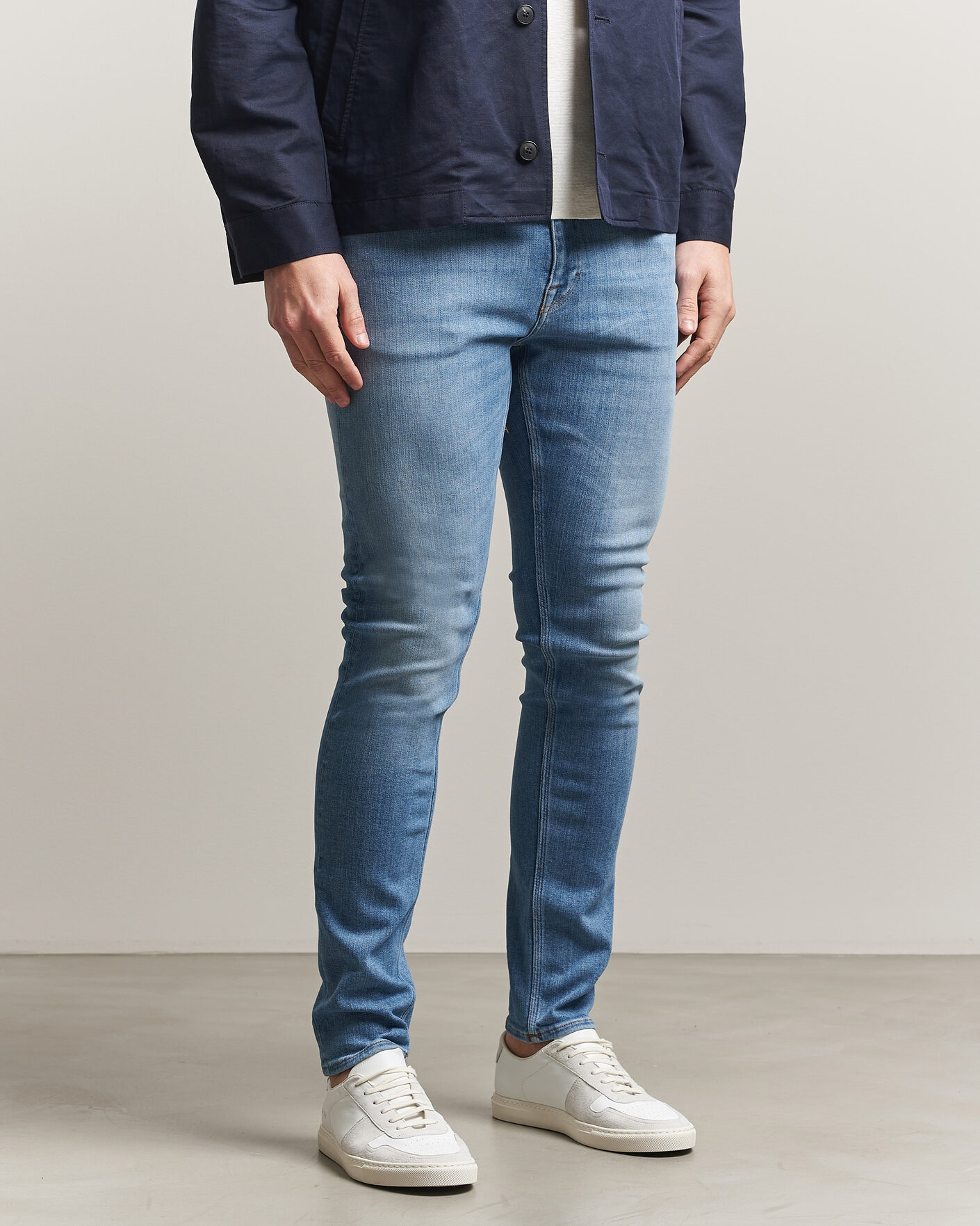Hombres | Pantalones | Tiger of Sweden | Evolve Jeans Light Blue