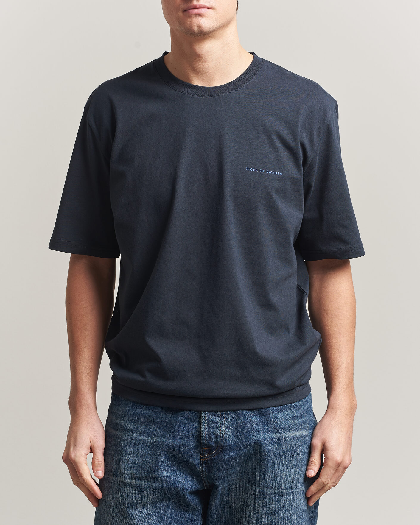 Hombres | Camisetas | Tiger of Sweden | Pro Logo Crew Neck T-Shirt Light Ink