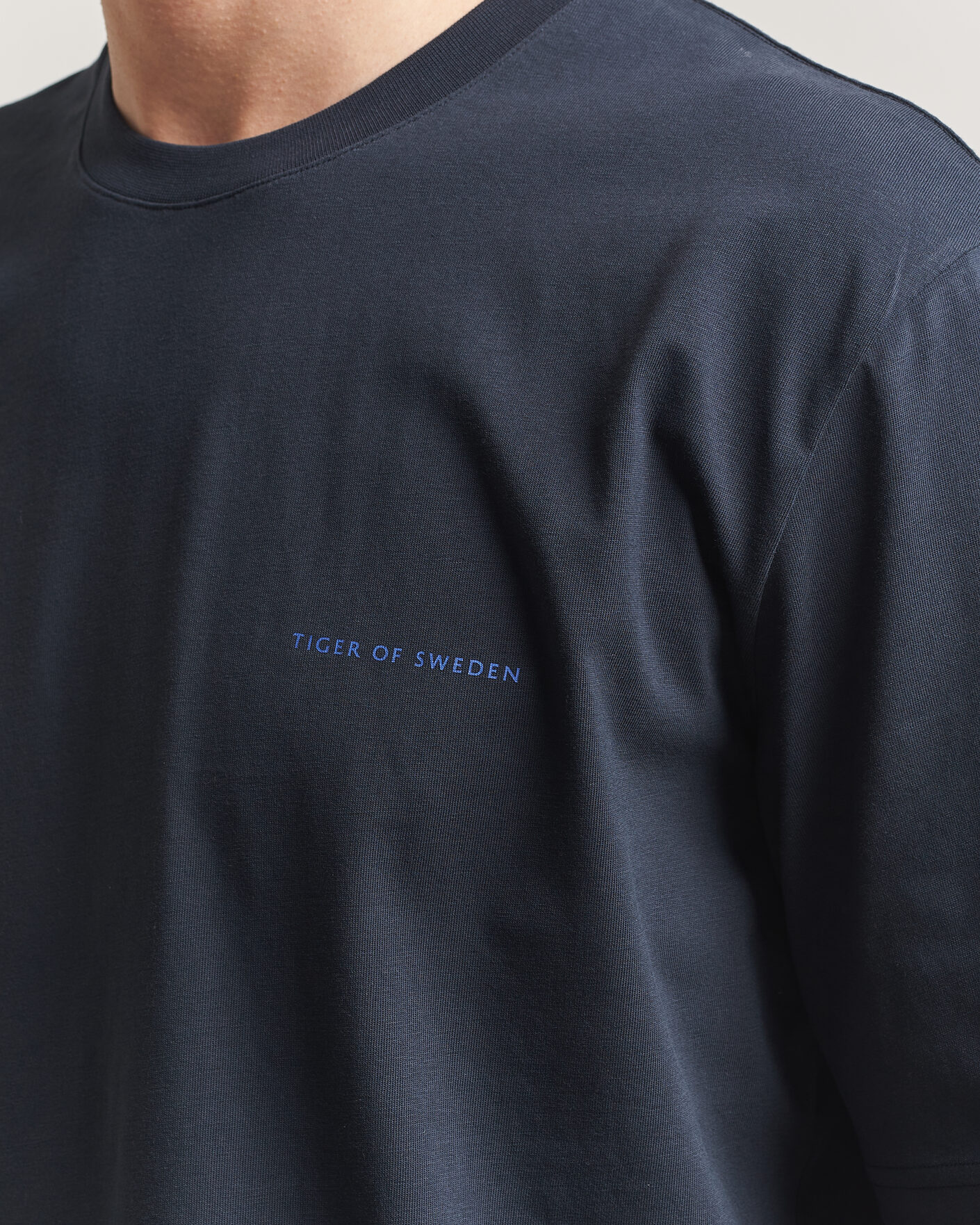 Hombres | Camisetas | Tiger of Sweden | Pro Logo Crew Neck T-Shirt Light Ink