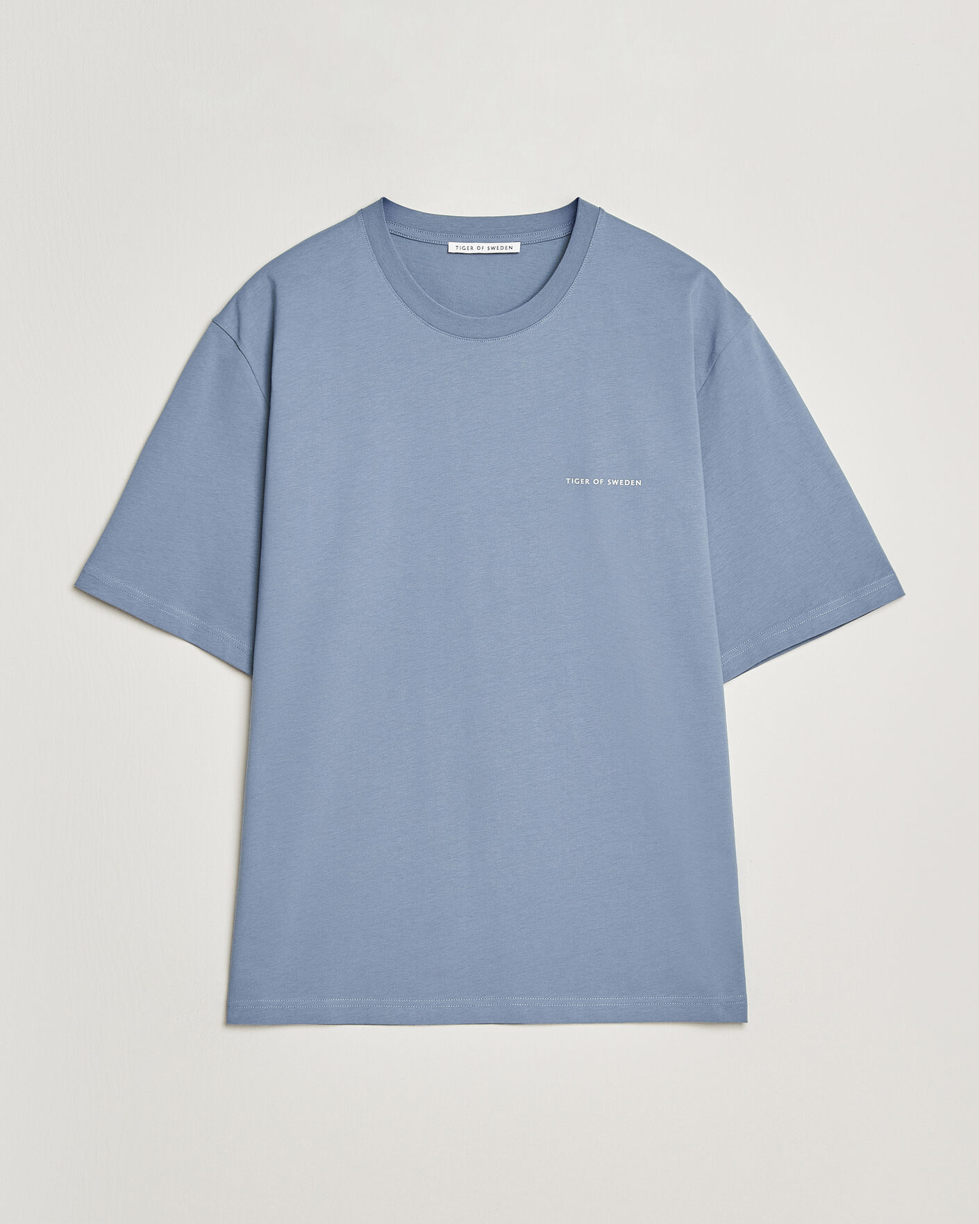 Hombres | Camisetas | Tiger of Sweden | Pro Logo Crew Neck T-Shirt Dull Blue