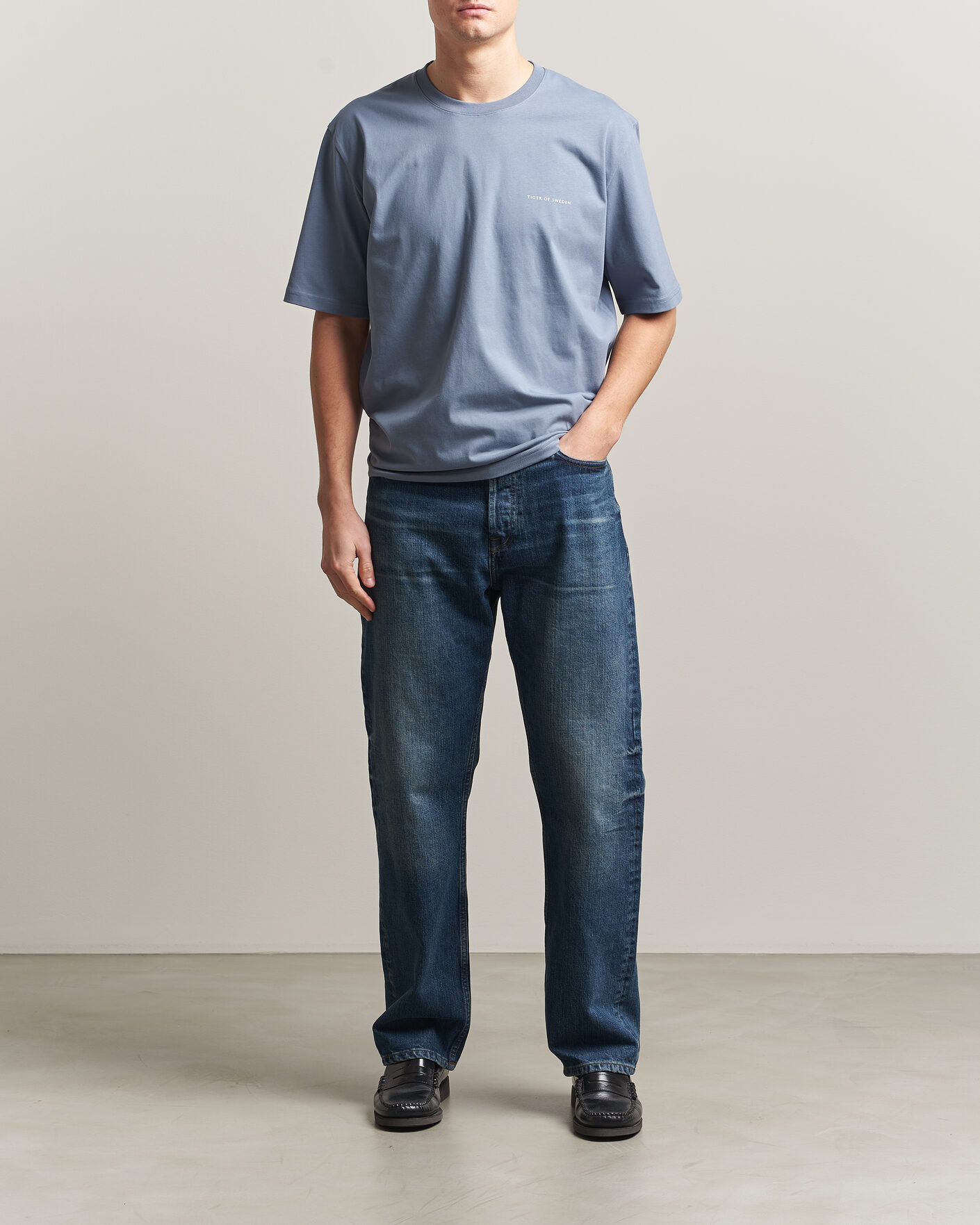 Hombres | Camisetas | Tiger of Sweden | Pro Logo Crew Neck T-Shirt Dull Blue