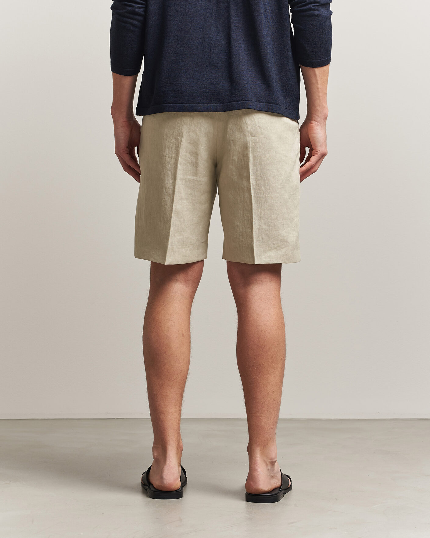 Hombres | Pantalones cortos | Tiger of Sweden | Troy Pleated Linen Shorts Cream Sand