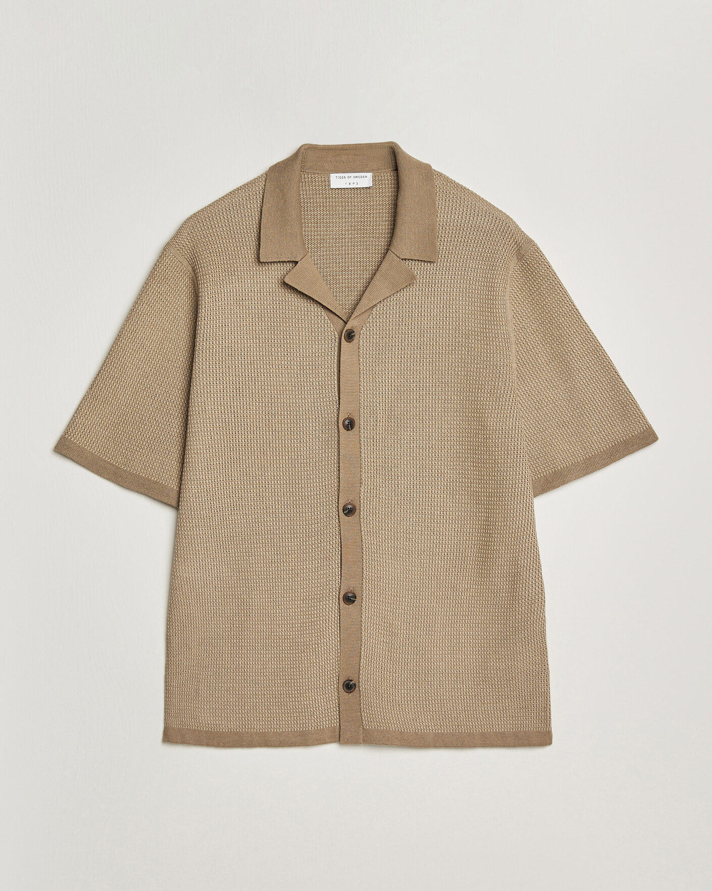 Hombres | Camisas | Tiger of Sweden | River Knitted Short Sleeve Shirt Umber Brown