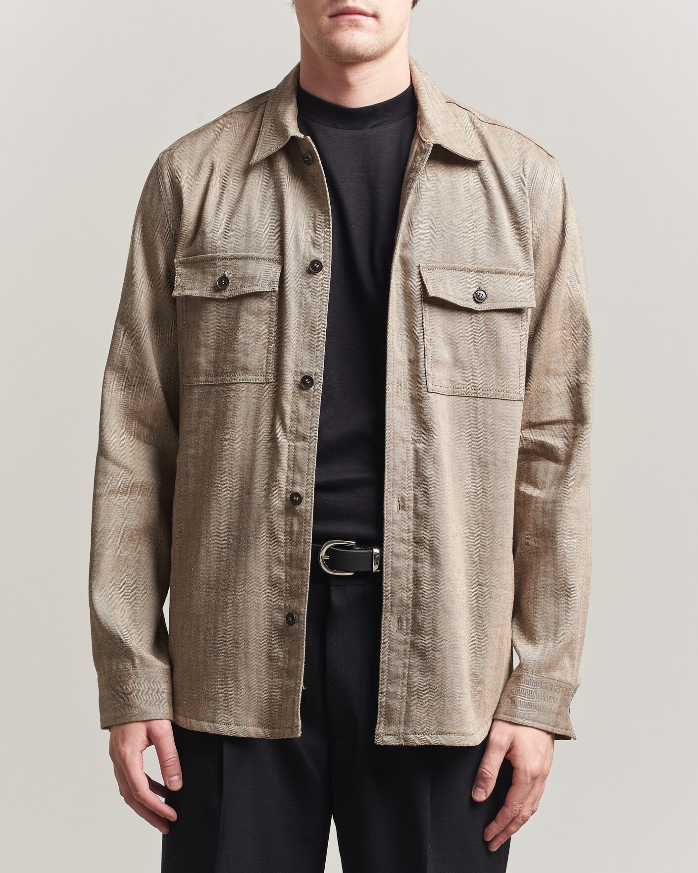 Hombres | Camisas | Tiger of Sweden | Bishop Linen Overshirt Vintage Beige