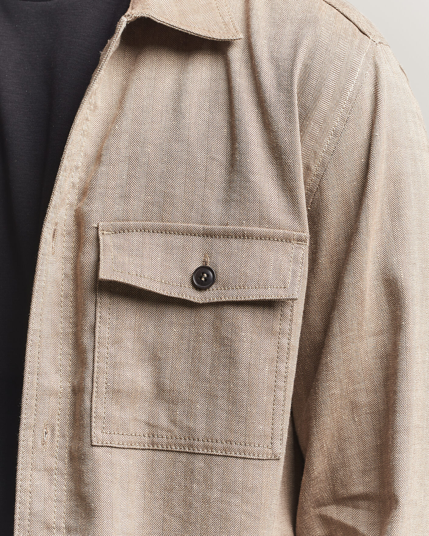 Hombres | Camisas | Tiger of Sweden | Bishop Linen Overshirt Vintage Beige