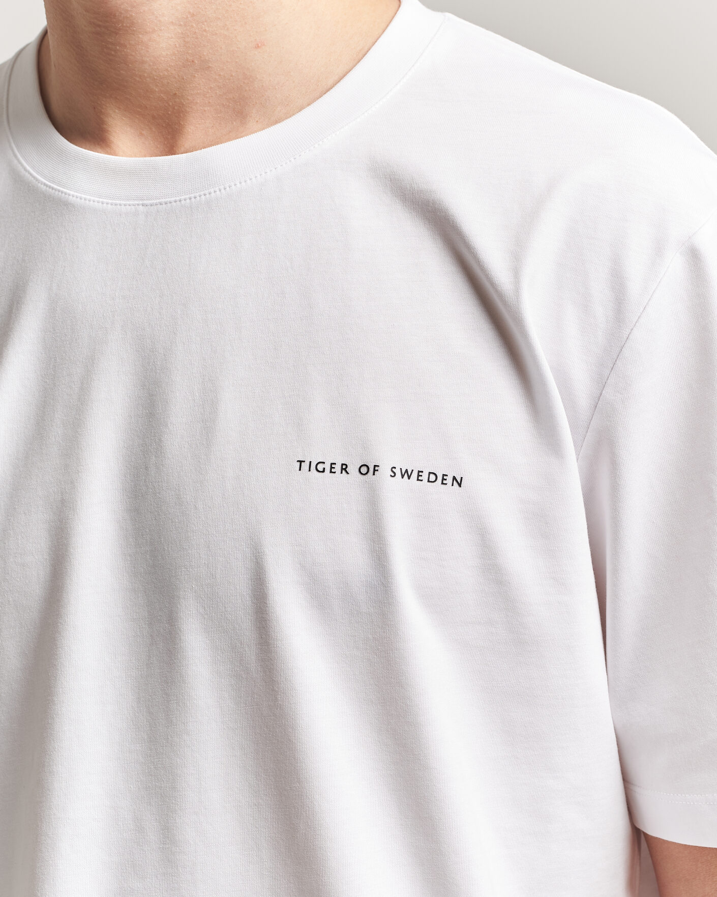 Hombres | Camisetas | Tiger of Sweden | Pro Cotton Logo T-Shirt Pure White