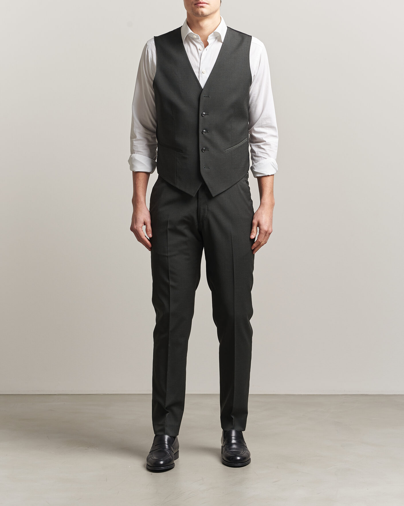 Hombres | Blazers | Tiger of Sweden | Wayde Wool Travel Waistcoat Olive Extreme