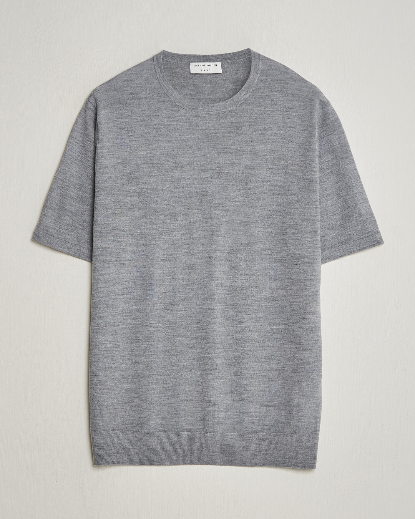 Hombres | Camisetas | Tiger of Sweden | Connor Knitted Crew Neck T-Shirt Grey Melange