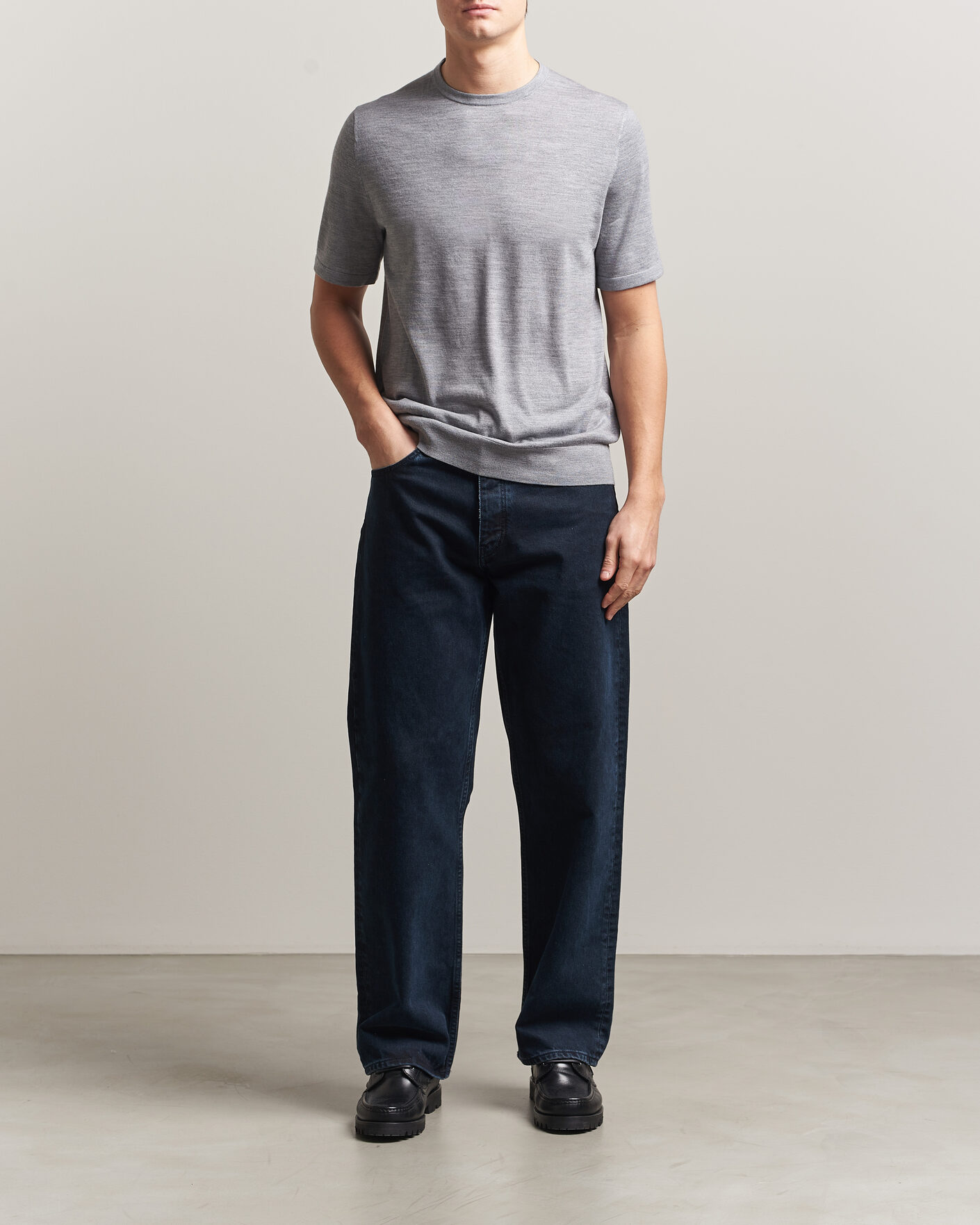 Hombres | Camisetas | Tiger of Sweden | Connor Knitted Crew Neck T-Shirt Grey Melange