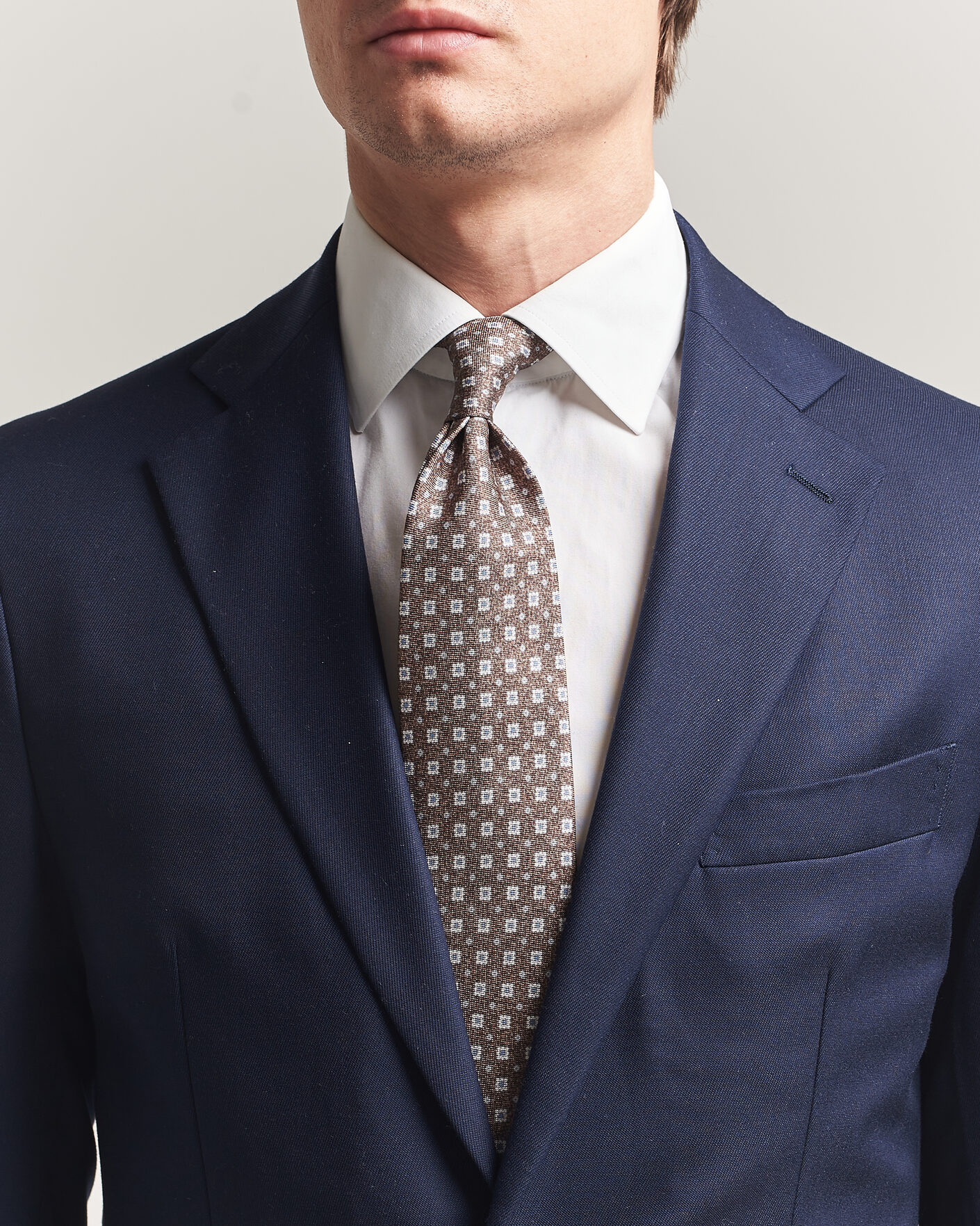 Hombres | Corbatas | Amanda Christensen | Silk Oxford 8cm Flower Tie Brown