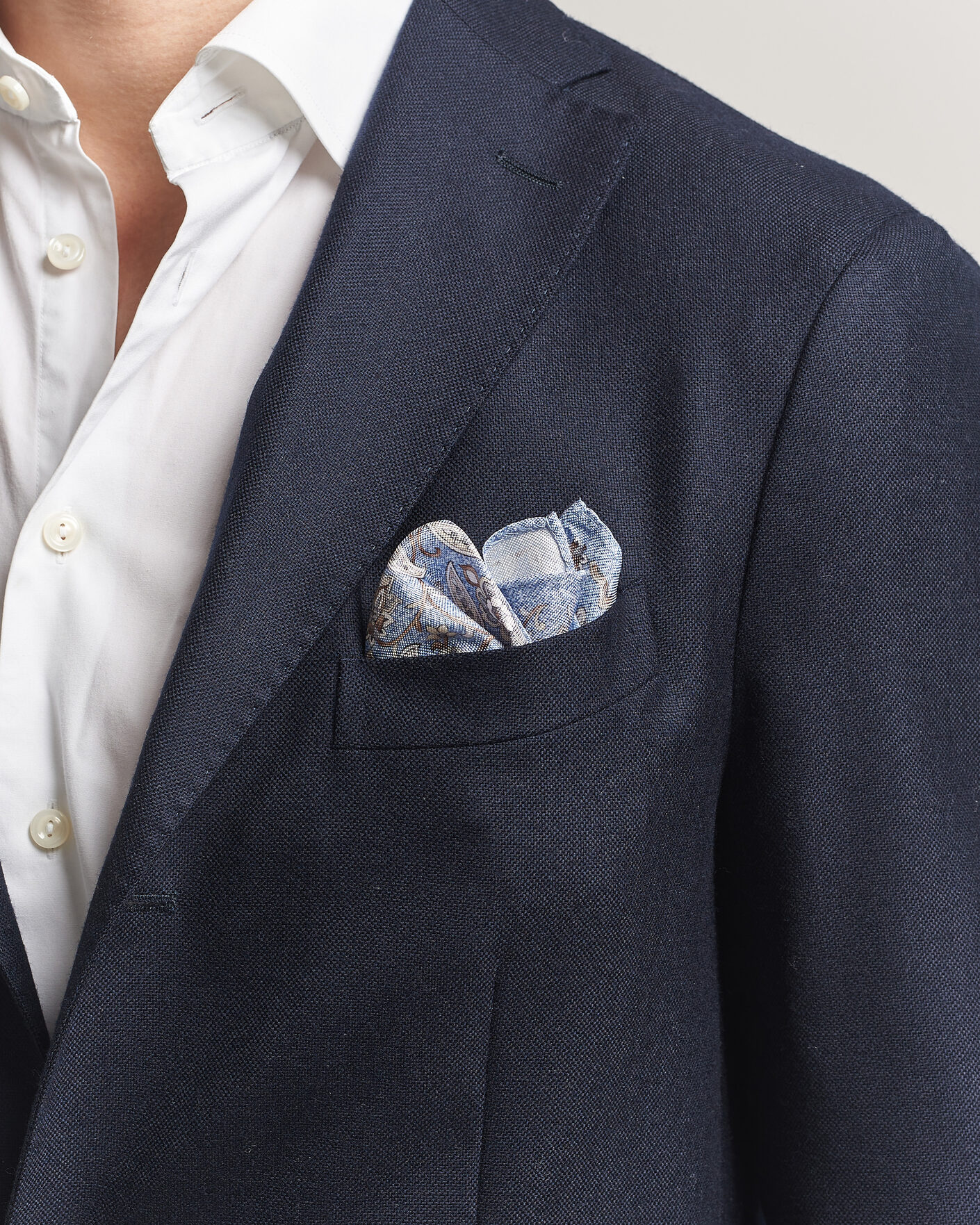 Hombres | Pañuelos de bolsillo | Amanda Christensen | Silk Oxford Large Flower Pocket Square Blue